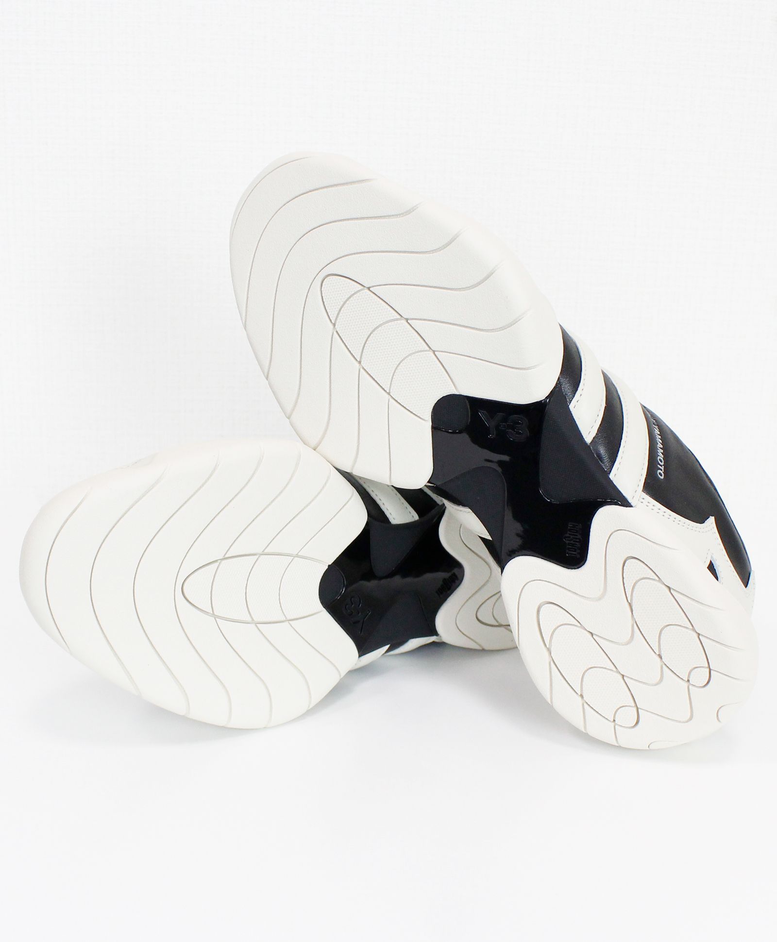 スニーカー / Y-3 REGU 2002 /  Black / Alumina / Alumina [JR3600-FTWA25]