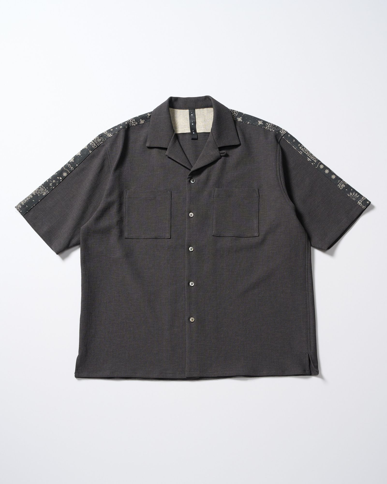 ☆先行予約☆ バンダナプリントパネルオープンカラーシャツ /  bandana print panel open shirt / CHARCOAL[4401 pe48i]