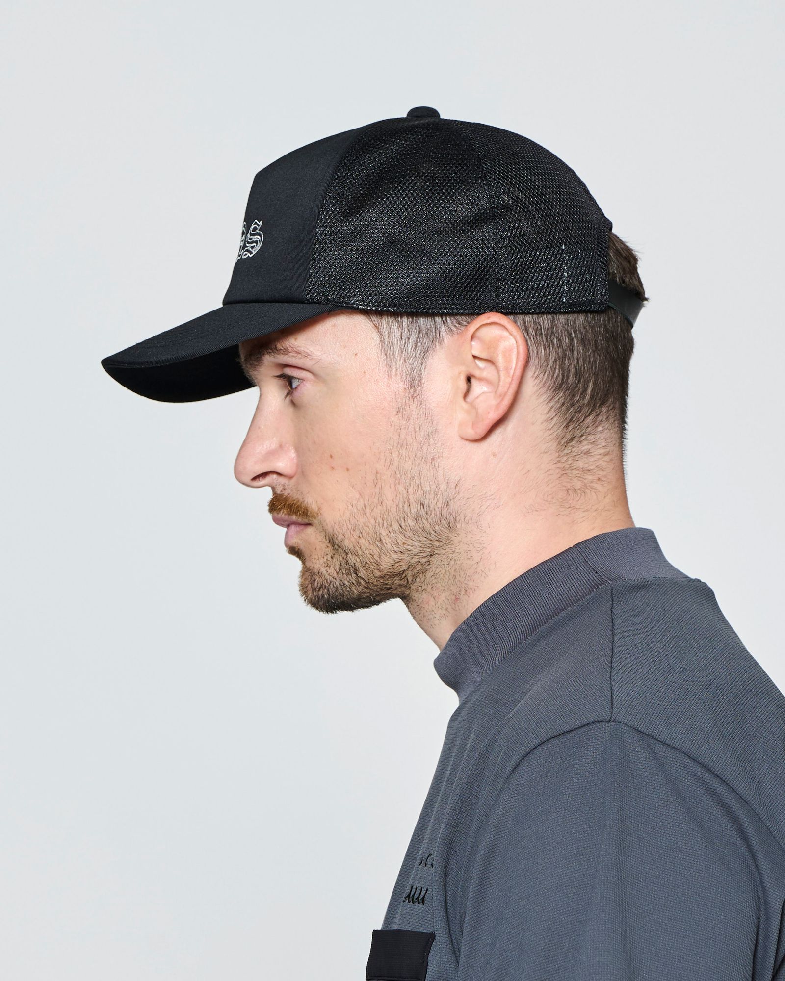 ☆先行予約☆  オールドイングリッシュロゴ キャップ /  Old English Logo Cap / BLACK 【CP2701】