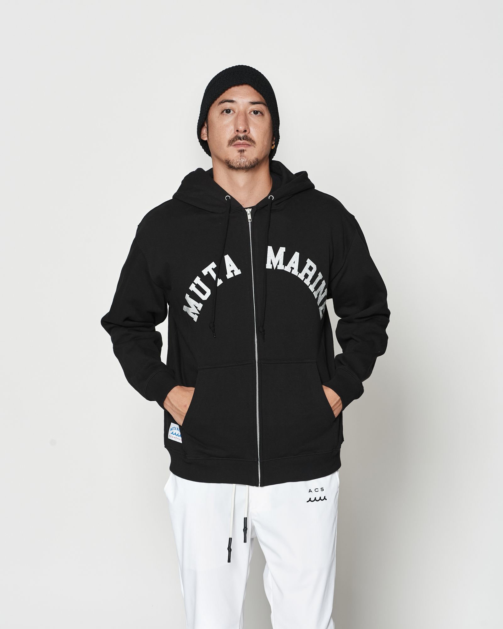 ☆先行予約☆muta MARINE × ACANTHUS  / アーチロゴ スウェットジップフーディー / パーカー / Arc Logo Zip Up Hooded Sweatshirt / BLACK【MA2610】