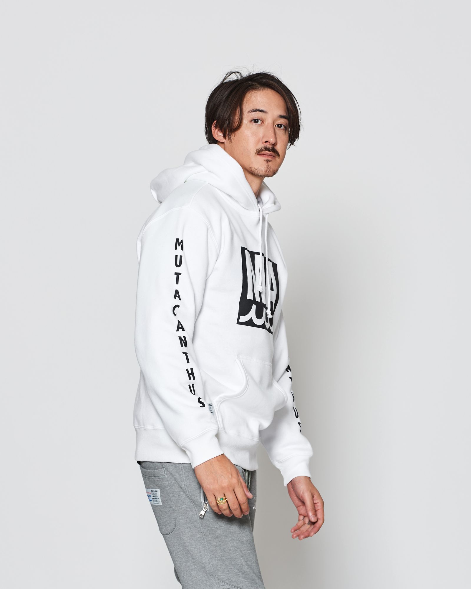 ACANTHUS × muta MARINE / muta MA Logo Hooded Sweatshirts / パーカー / WHITE 【MA2537】