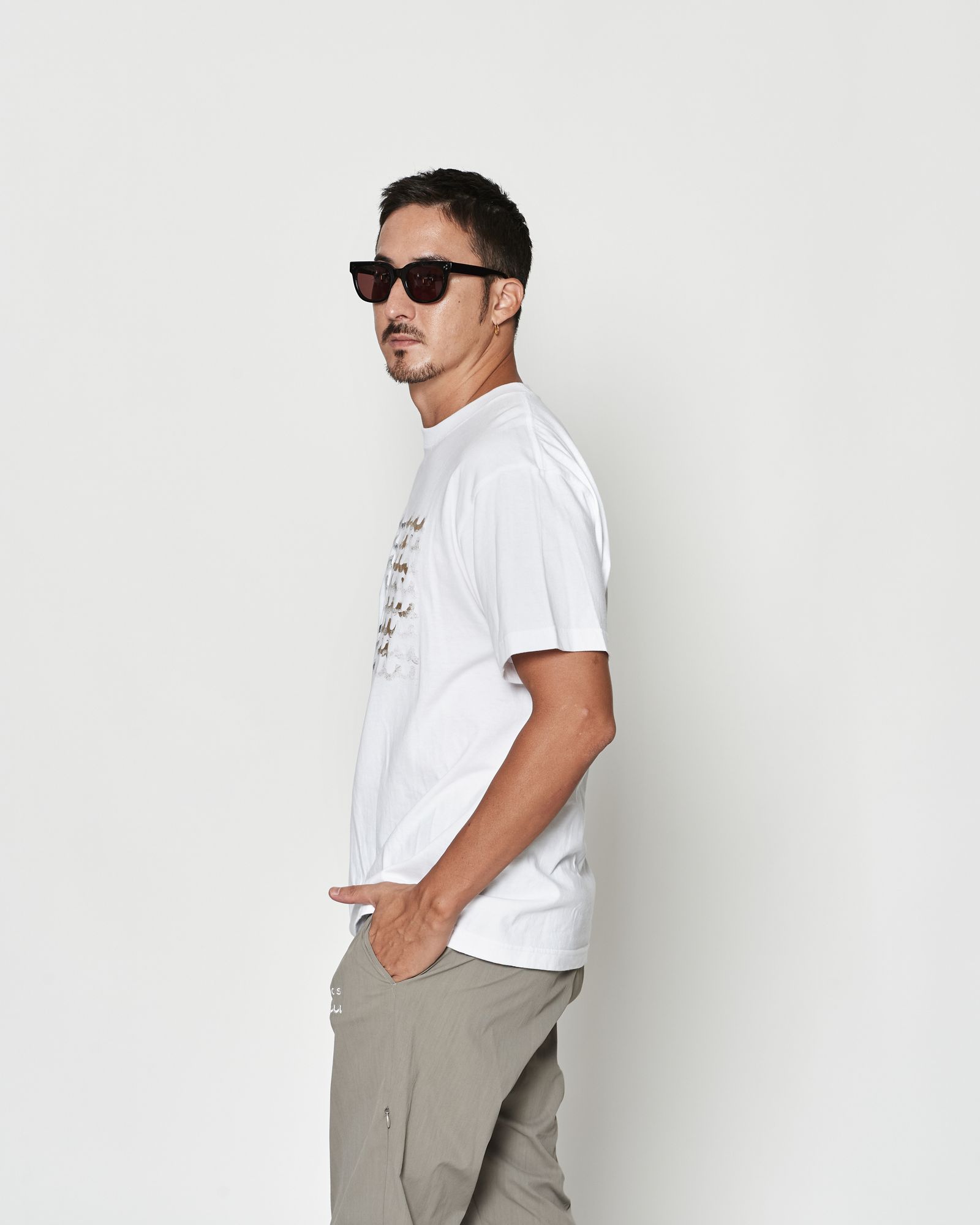 ☆先行予約☆muta MARINE × ACANTHUS  / フォイルプリントロゴTシャツ / Foil Print Wave Logo Tee / WHITE 【MA2621】