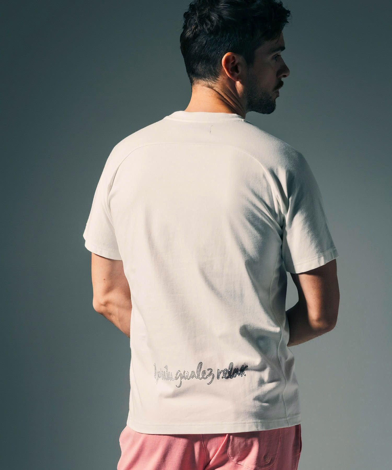 1PIU1UGUALE3 RELAX × Mark Gonzales / グラデーションラインストーン半袖Tシャツ / ホワイト【UST-26015】
