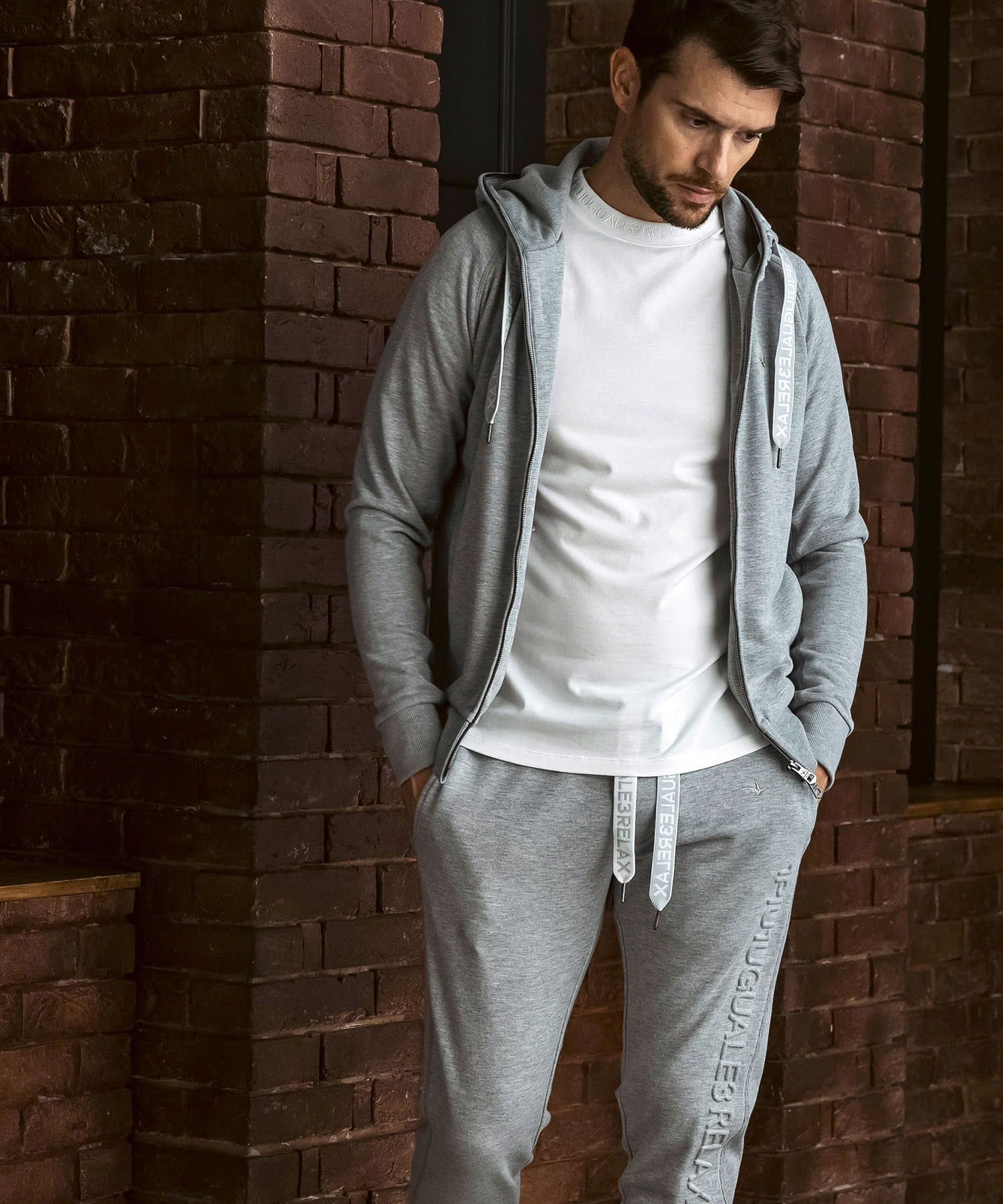 HOOD EMBOSSED LOGO HOODIE / エンボスロゴ ジップパーカー / グレー【USO-26083】