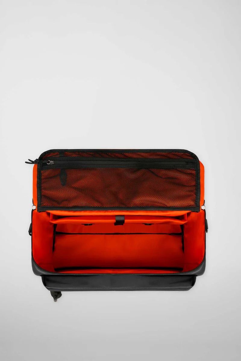 リュック バックパック ハンド ショルダー バッグ 2WAY / イースト+ウェスト リサイクルナイロン 防水 / Lサイズ / ブラック [ZAEWRL001 NERO]