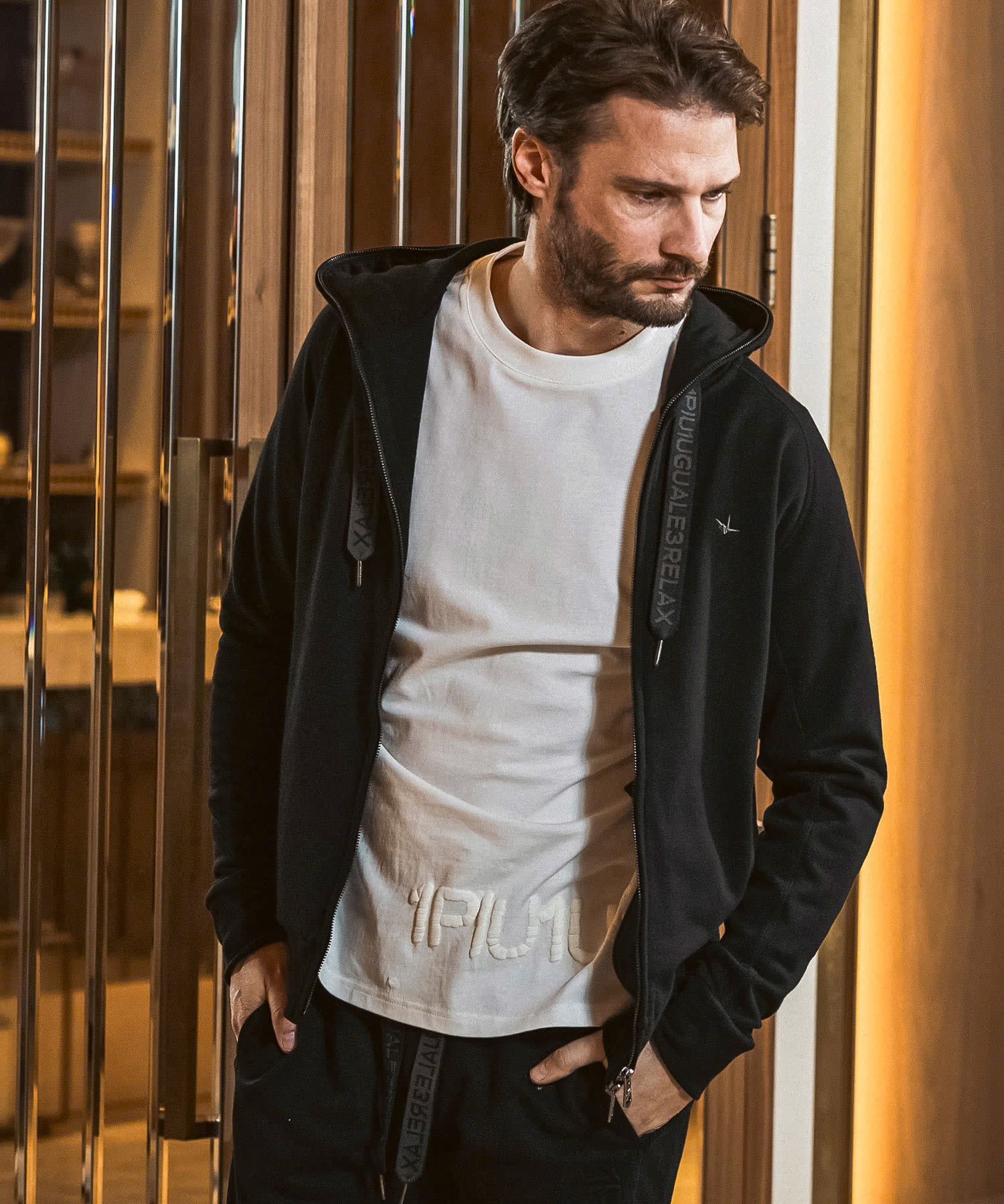 HOOD EMBOSSED LOGO HOODIE / エンボスロゴ ジップパーカー / ブラック【USO-26083】