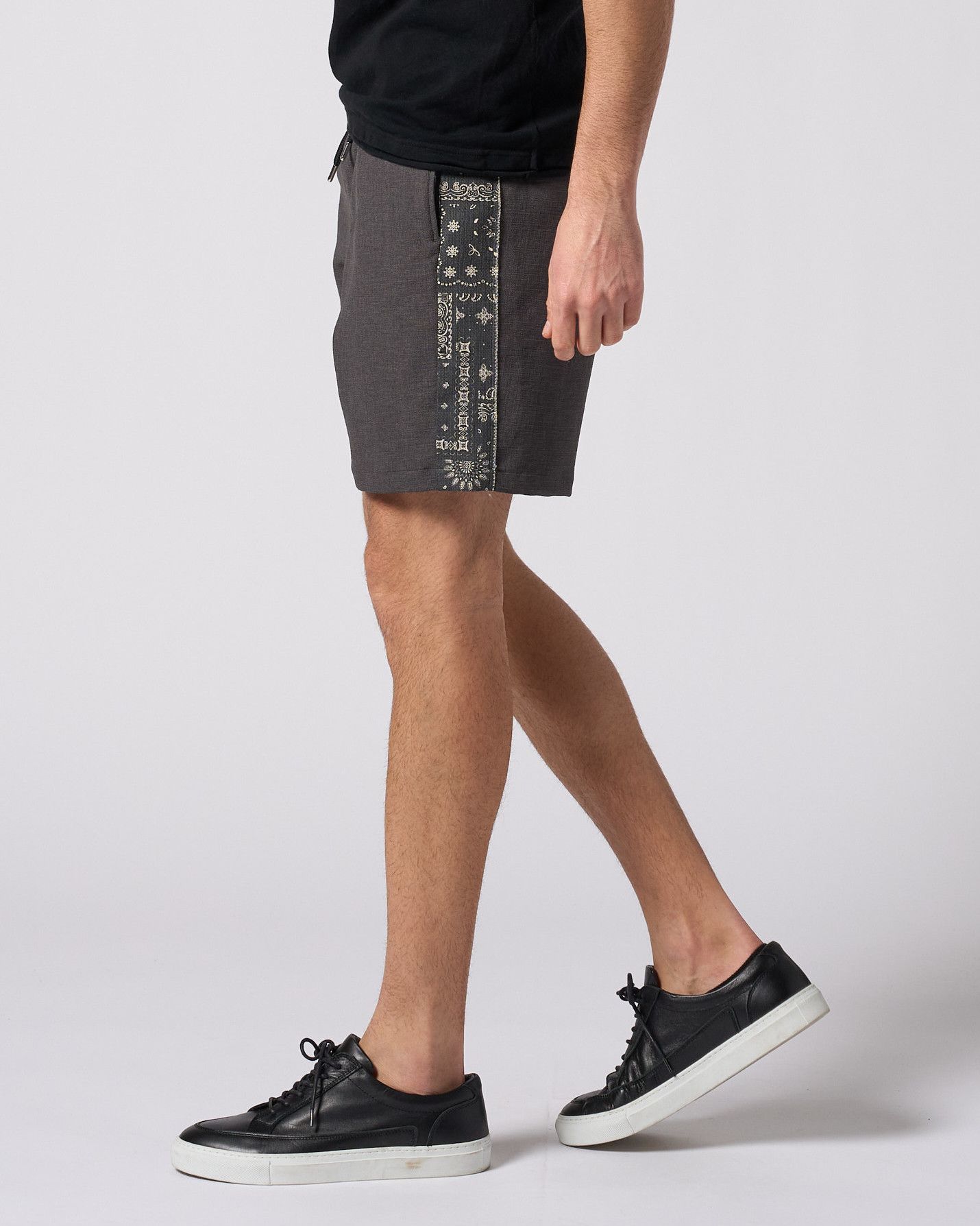 ☆先行予約☆ バンダナプリントパネルショーツ / bandana print panel shorts / CHARCOAL [5402 pe48i]