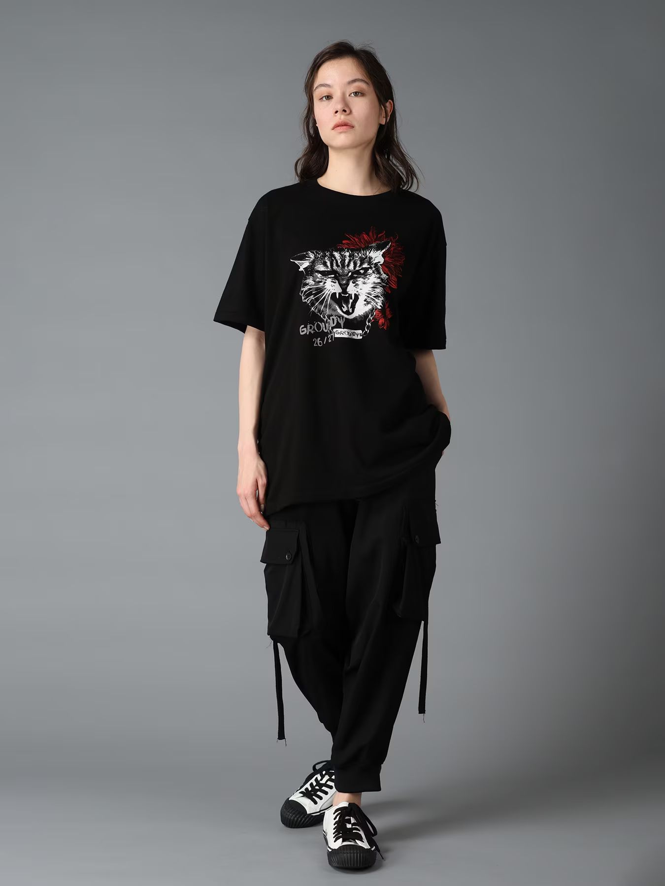 JERSEY CAT AND RED SUNFLOWER T-SHIRT / BLACK [GW-T77-070-2]