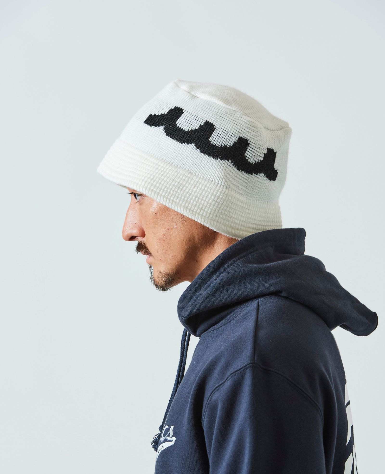 ACANTHUS x mutaMARINE / muta WAVE Logo Knit Bucket Hat / WHITE/BLACK - S/M