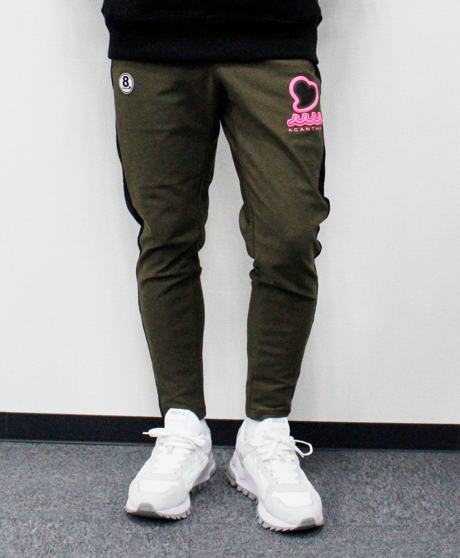 ⭐︎femt LIMITED⭐︎ muta MARINE × ACANTHUS  / muta sweet Logo HEAT PERFORMA Sideline Pants / ヒートパフォーマサイドラインパンツ / KHAKI【MA2548SP】