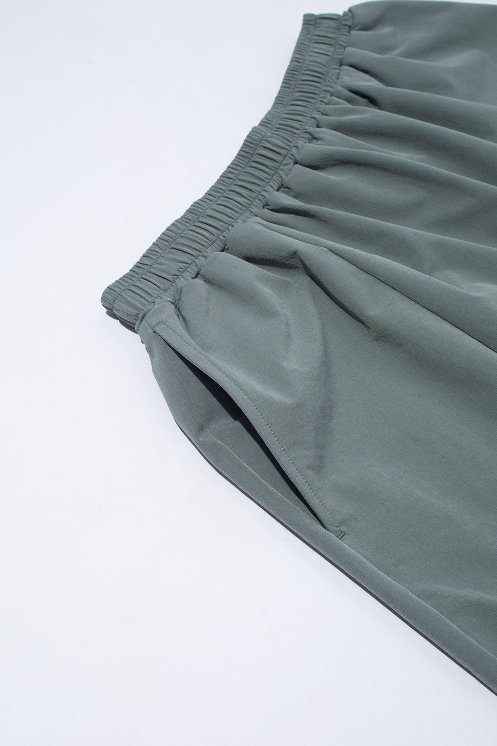 AMPHIBIOUS SHORTS | Blue | リラックスショーツ