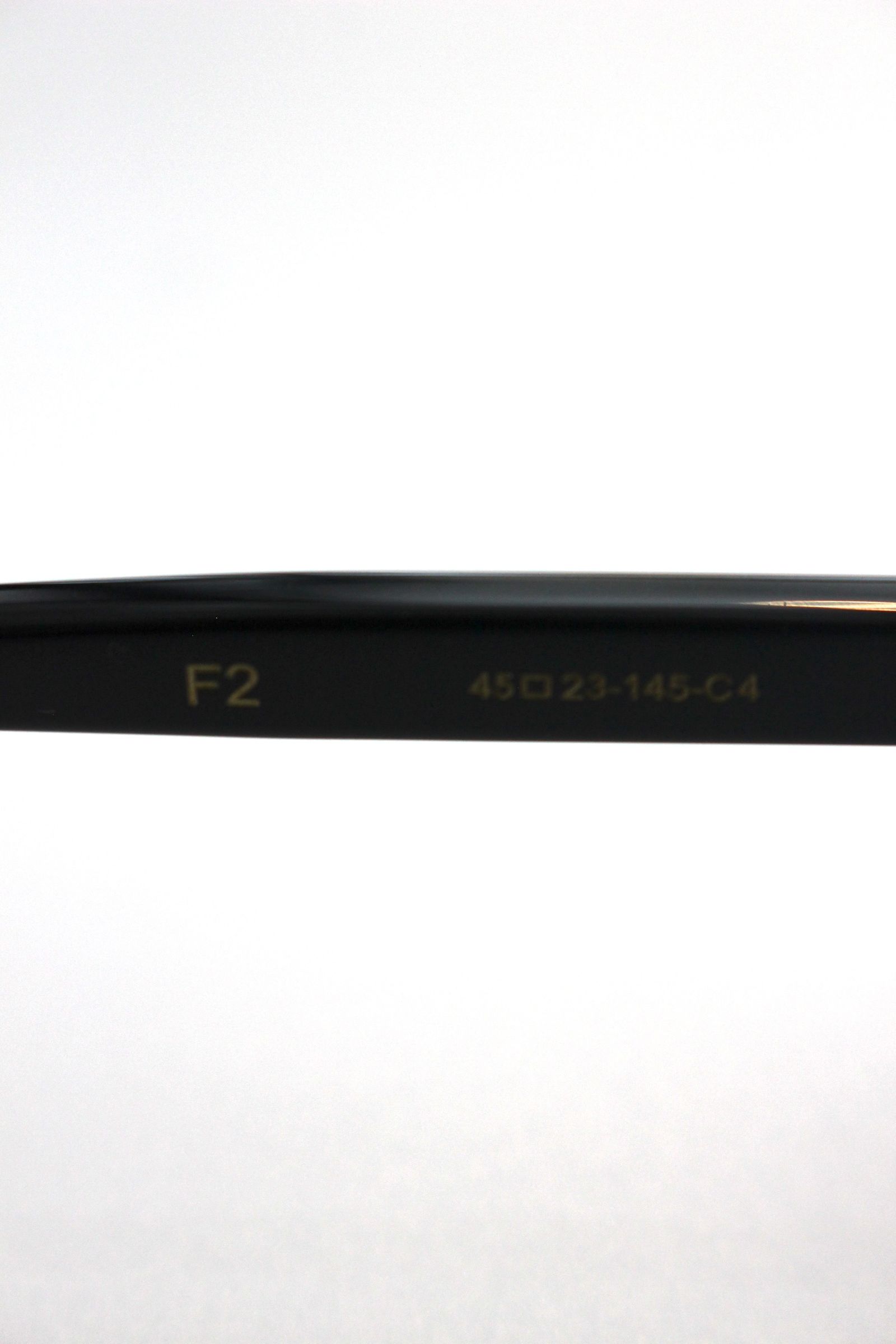F2 | C-4 | サングラス