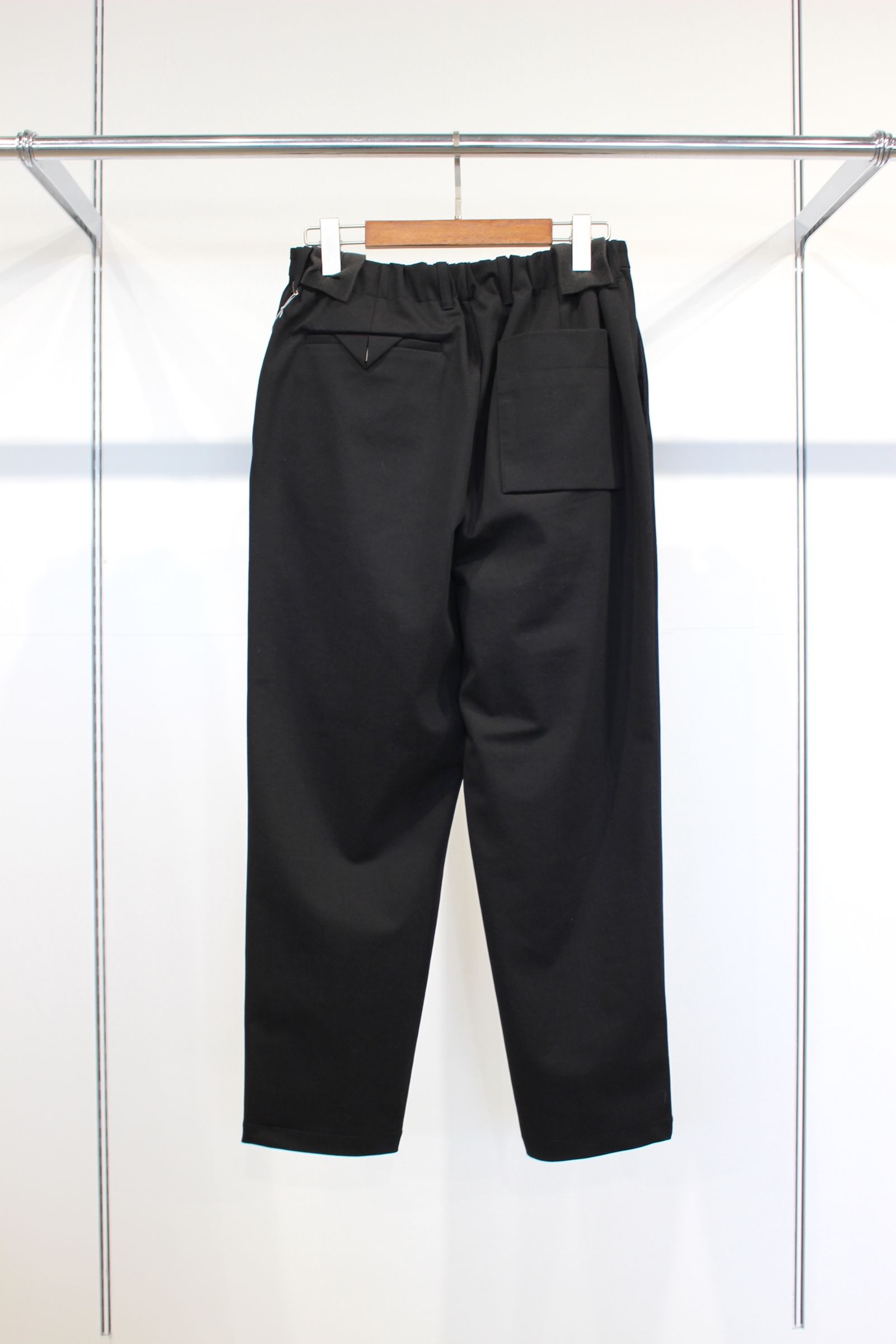 TRICOT TAPERED TROUSERS/BLACK