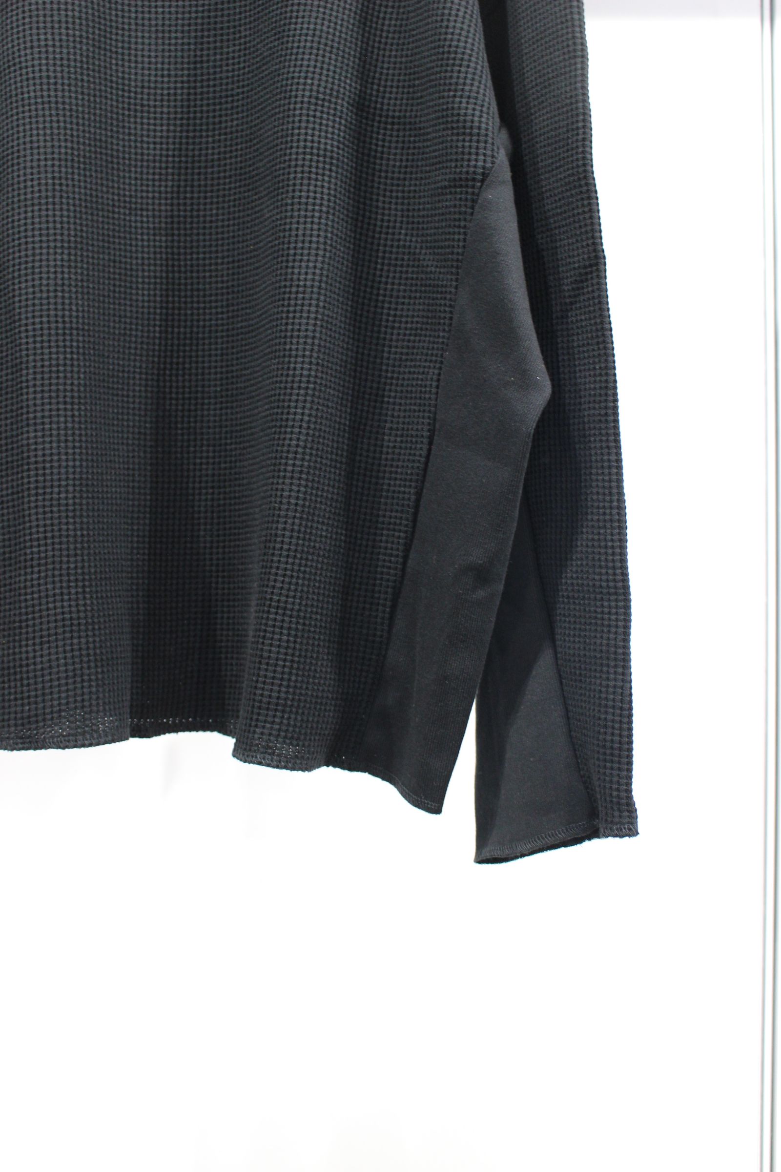 WAFFLE LONG SLEEVE PULLOVER | BLACK | カットソー