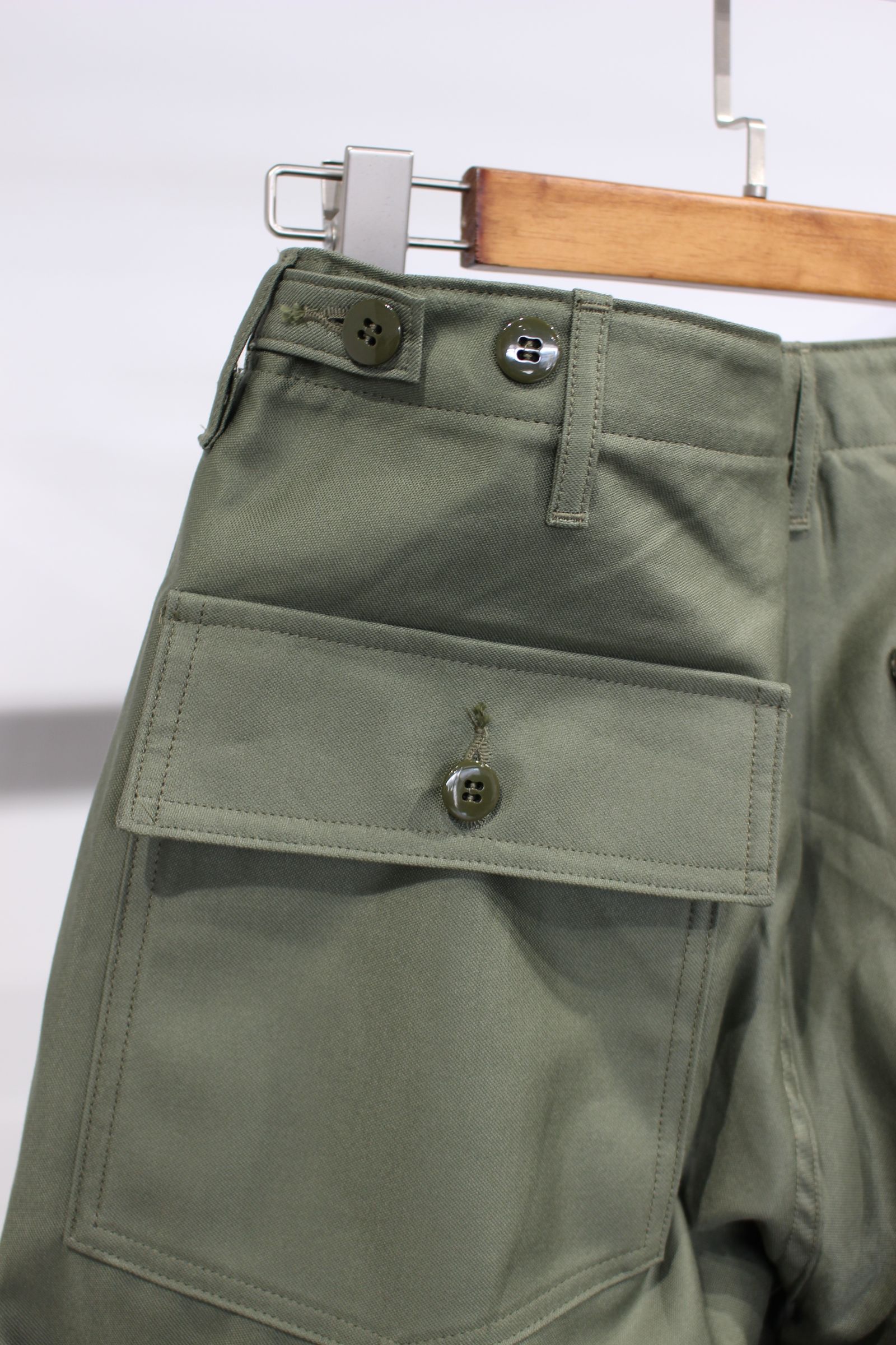 GIZA BACK SATIN BAKER PANTS/OLIVE