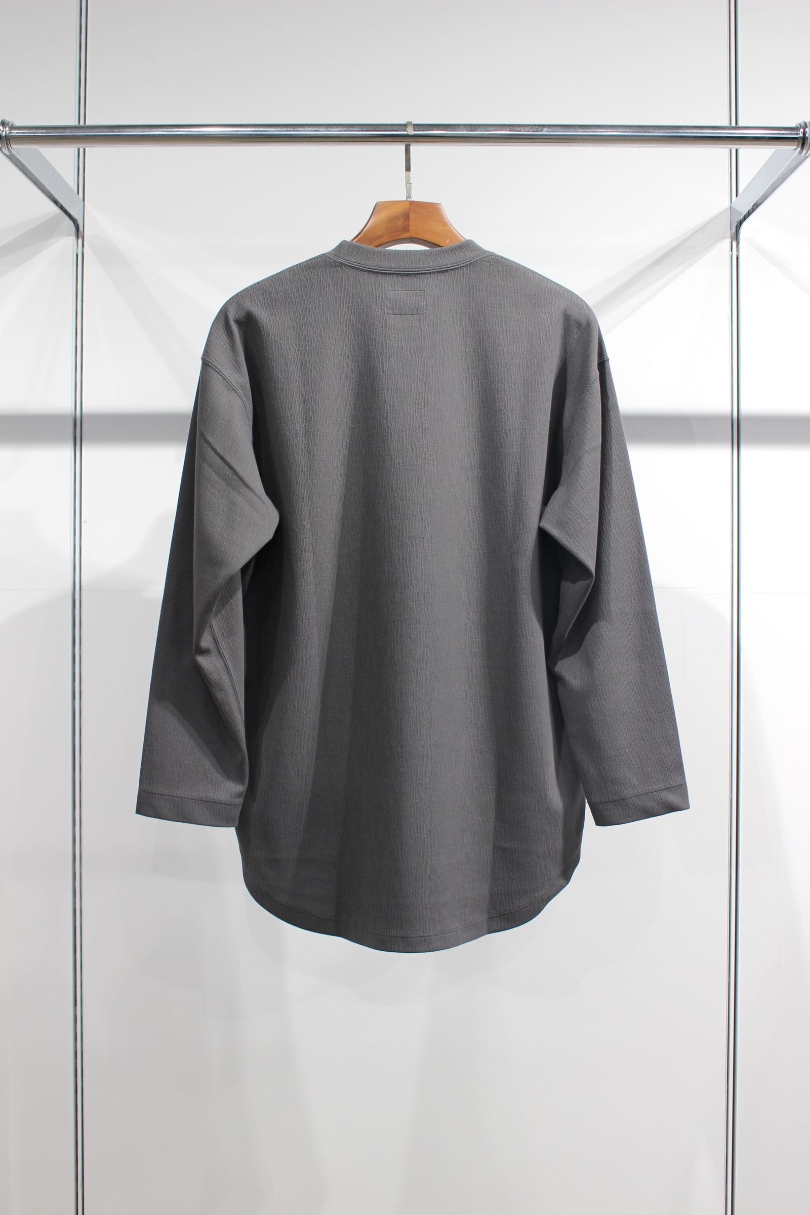 CRAPE DOUBLE-KNIT TEE L/S | CHARCOAL | カットソー