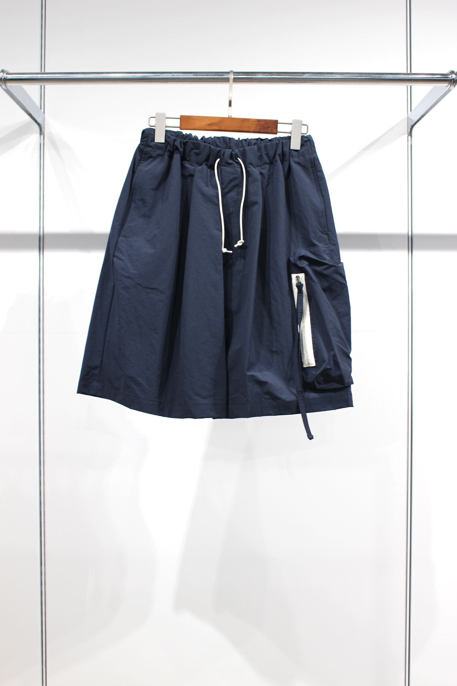 NYLON TAFFETA WIDE SHORT PANTS | NAVY | ショーツ