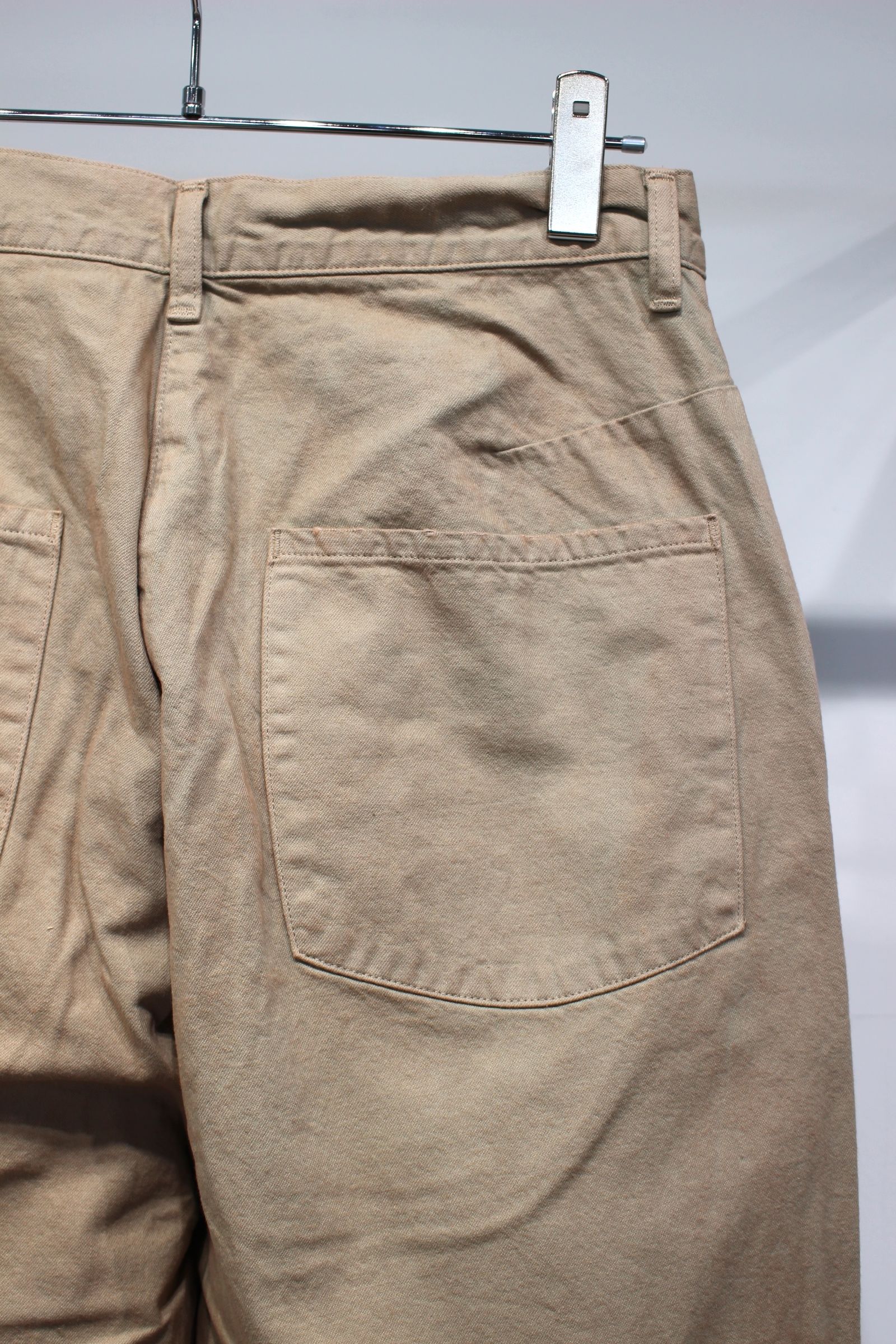 DENIM WIDE SLACKS | SAND | デニムパンツ
