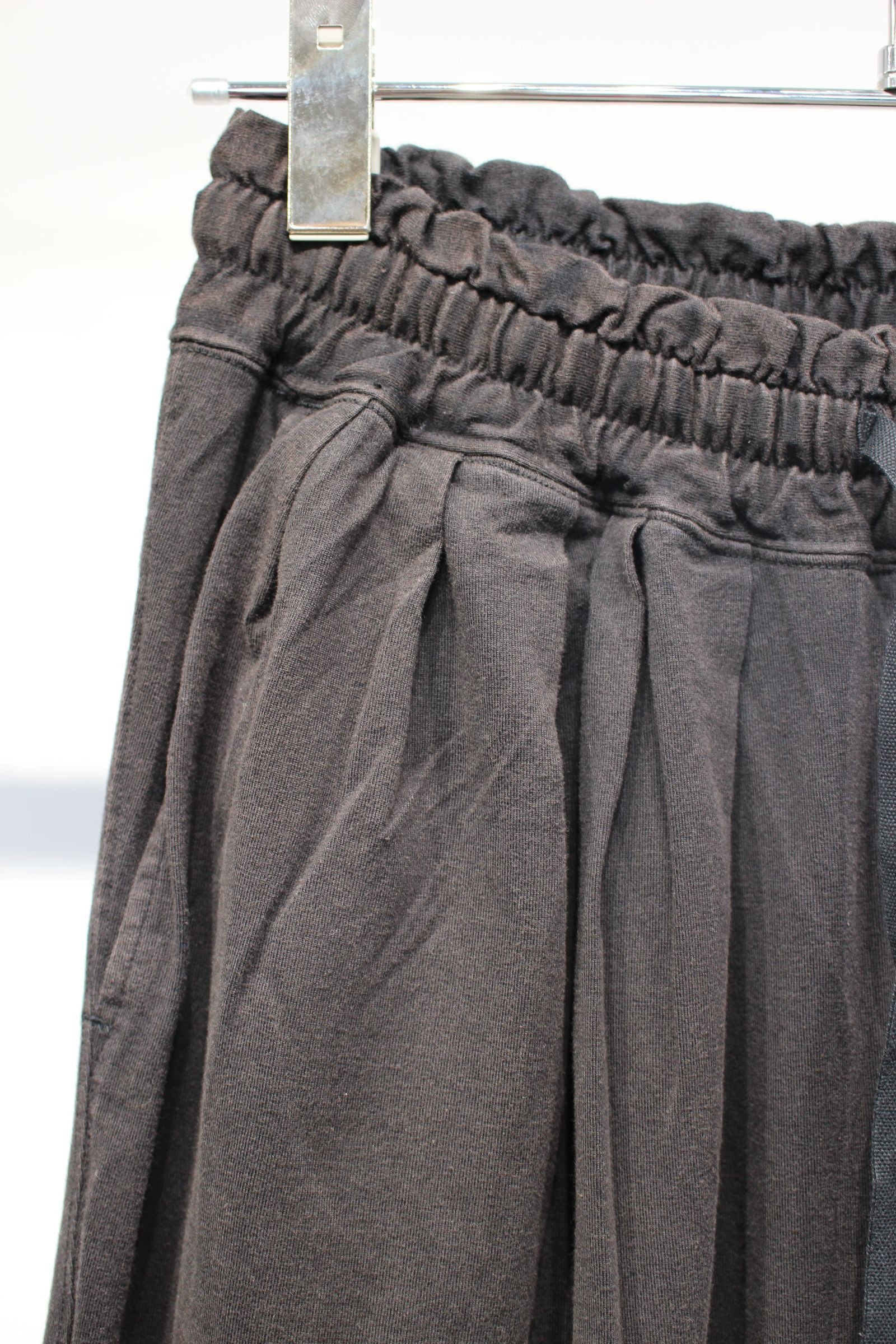 [ラスト1点] DRAPE WIDE EASY CUT SLACKS | BLACK | スラックス