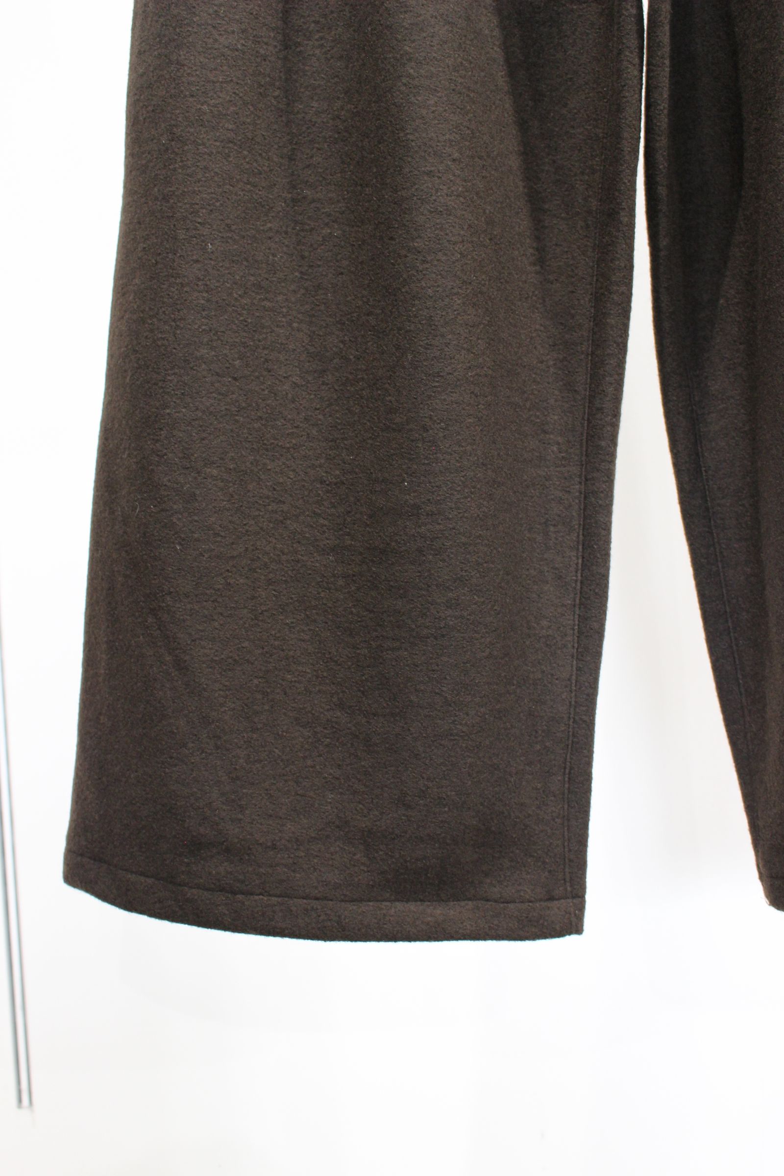 WOOL WIDE EASY TUCK SLACKS | BROWN | スラックス