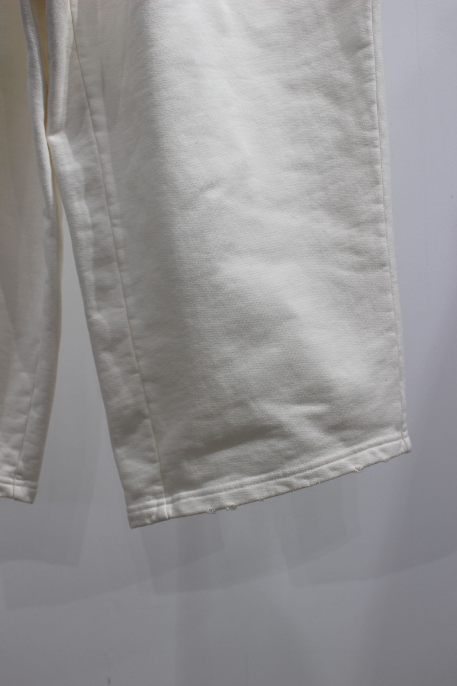 TUCK SWEAT PANTS | WHITE | スウェットパンツ