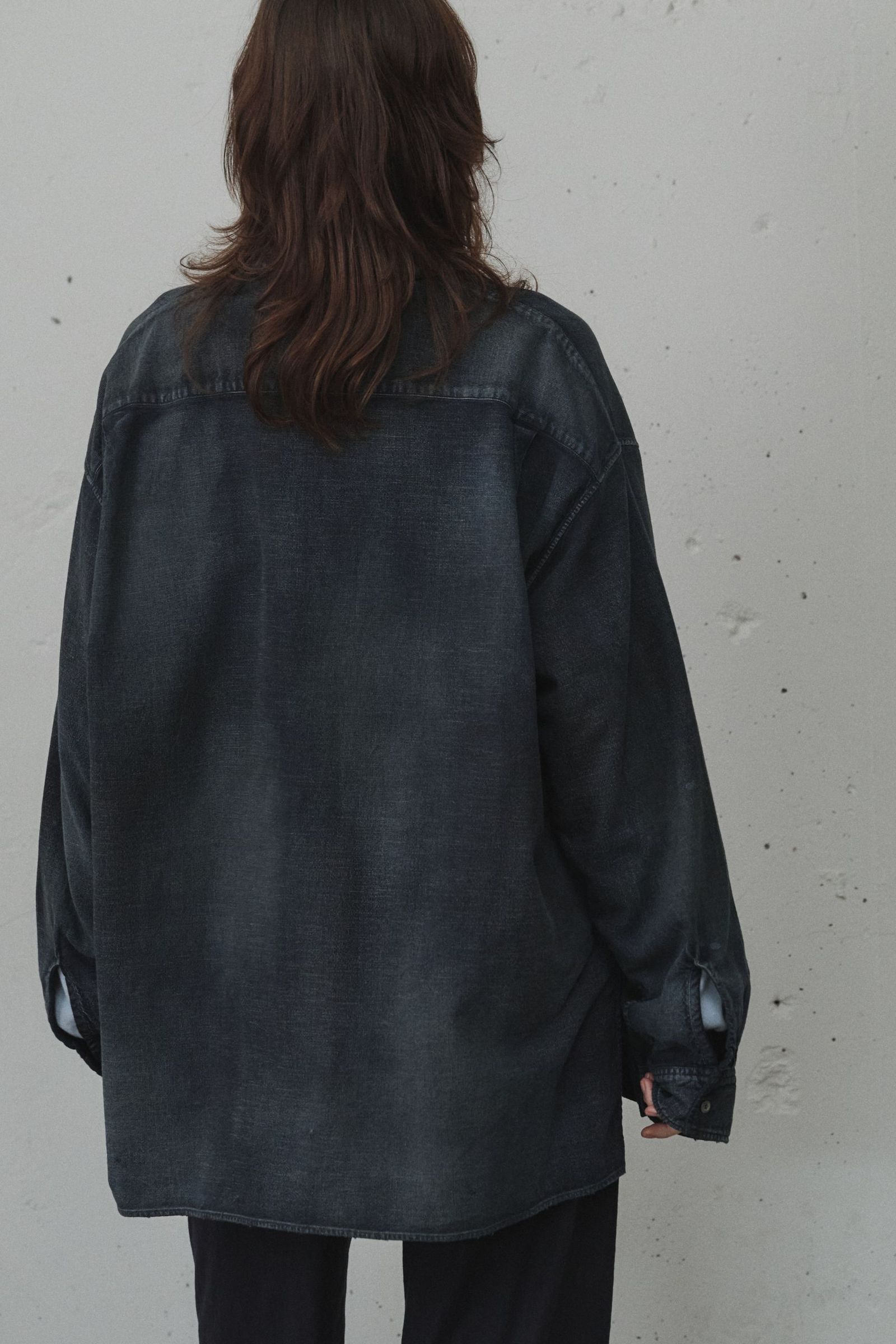 BRUSHSTROKE AGING SHIRT | BLACK | シャツ