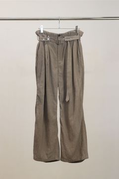 [ラスト1点] BELTED CREPE TUCK SLACKS | GREIGE | スラックス
