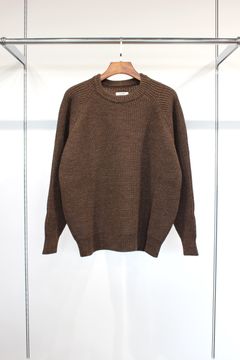 NATURAL WOOL HEAVY FISHERMAN CREW SWEATER | NATURAL BROWN | ニット