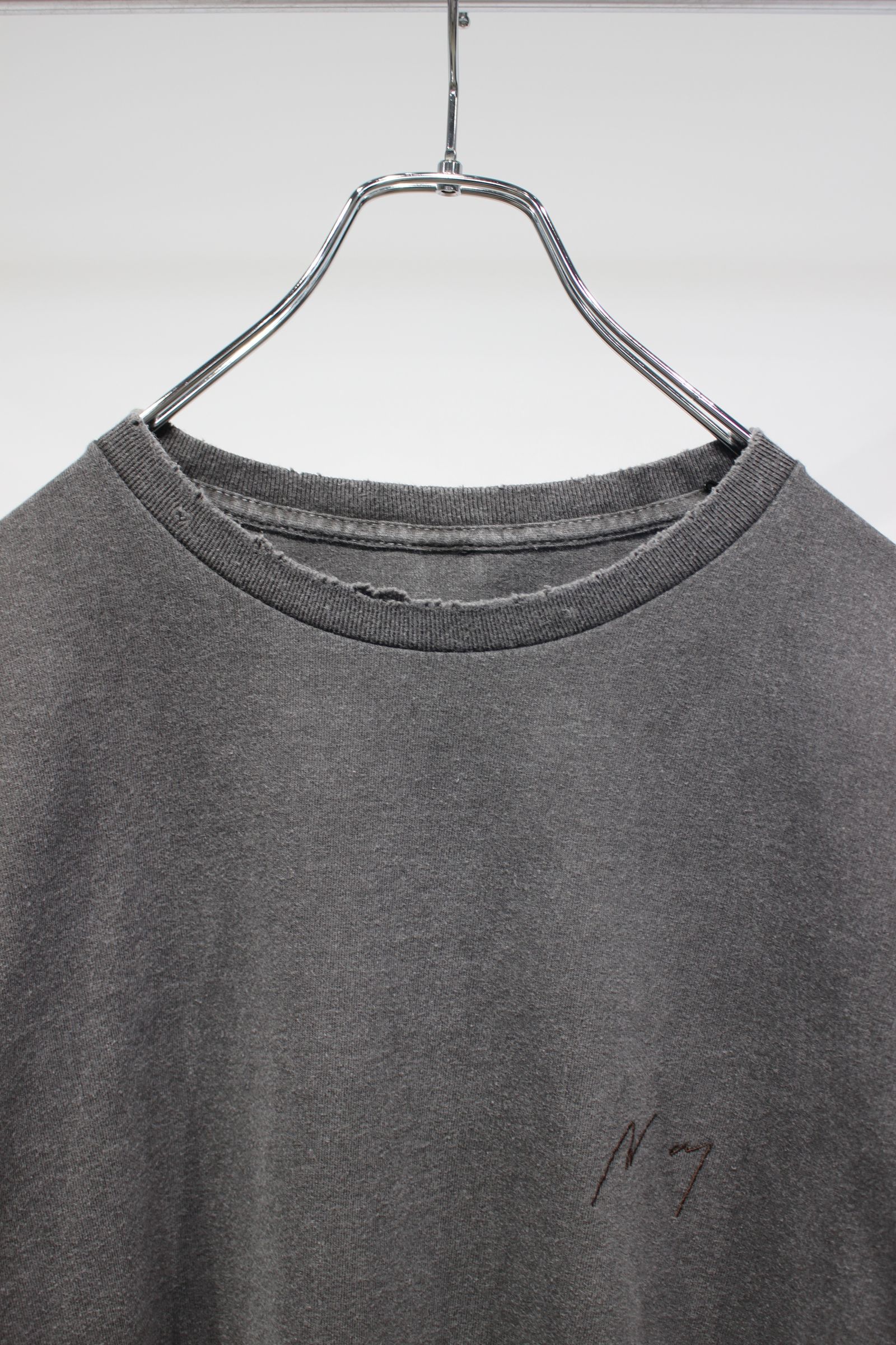 EMBROIDERY DYED T-SHIRT | BLACK | カットソー