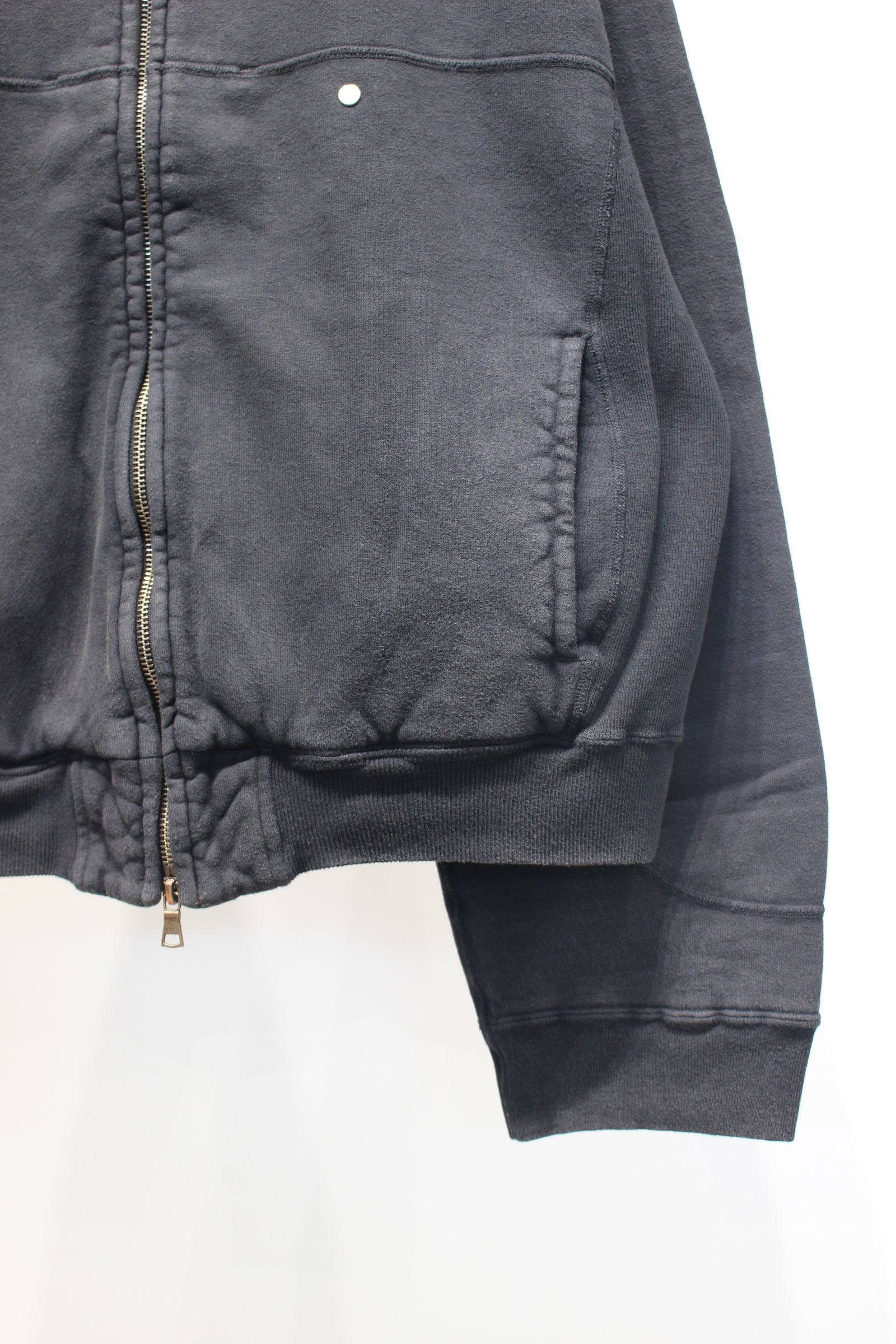 FLEECE-LINED SWEAT VERSITY SHIRT | BLACK | スウェット