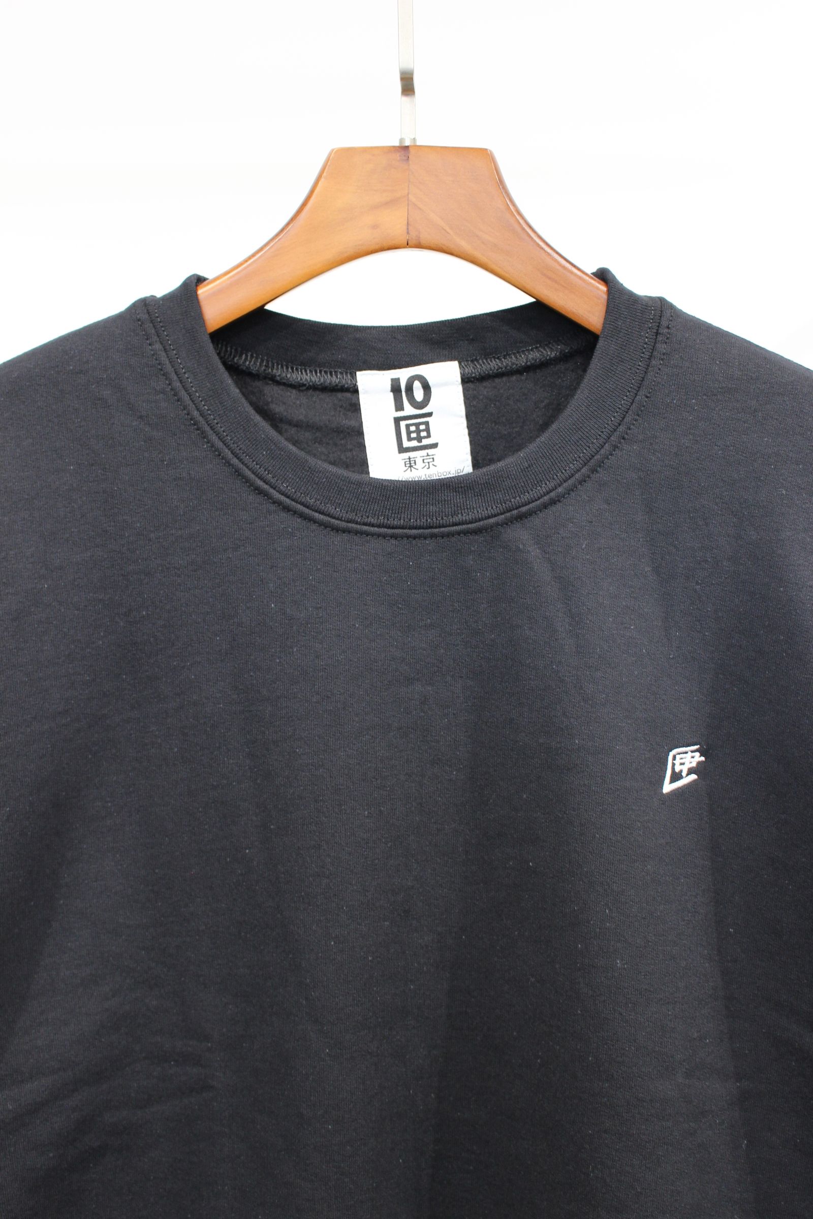 One point匣embroidery crew/BLACK【10/1 発売】
