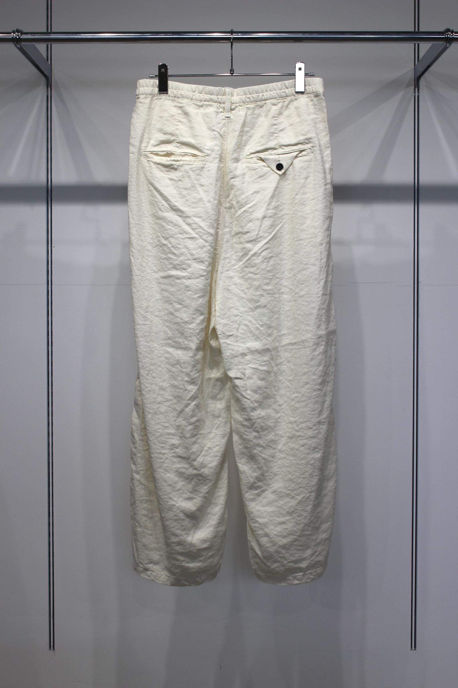 S/L TUCK EASY SLACKS | D.WHITE | スラックス