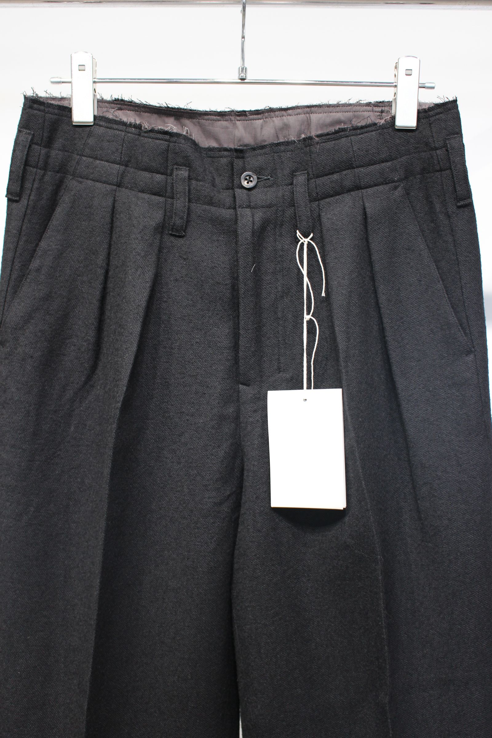 SEMI-DOUBLE TAILORED JACKET | SHRINK WOOL WIDE SLACKS | BLACK | セットアップ