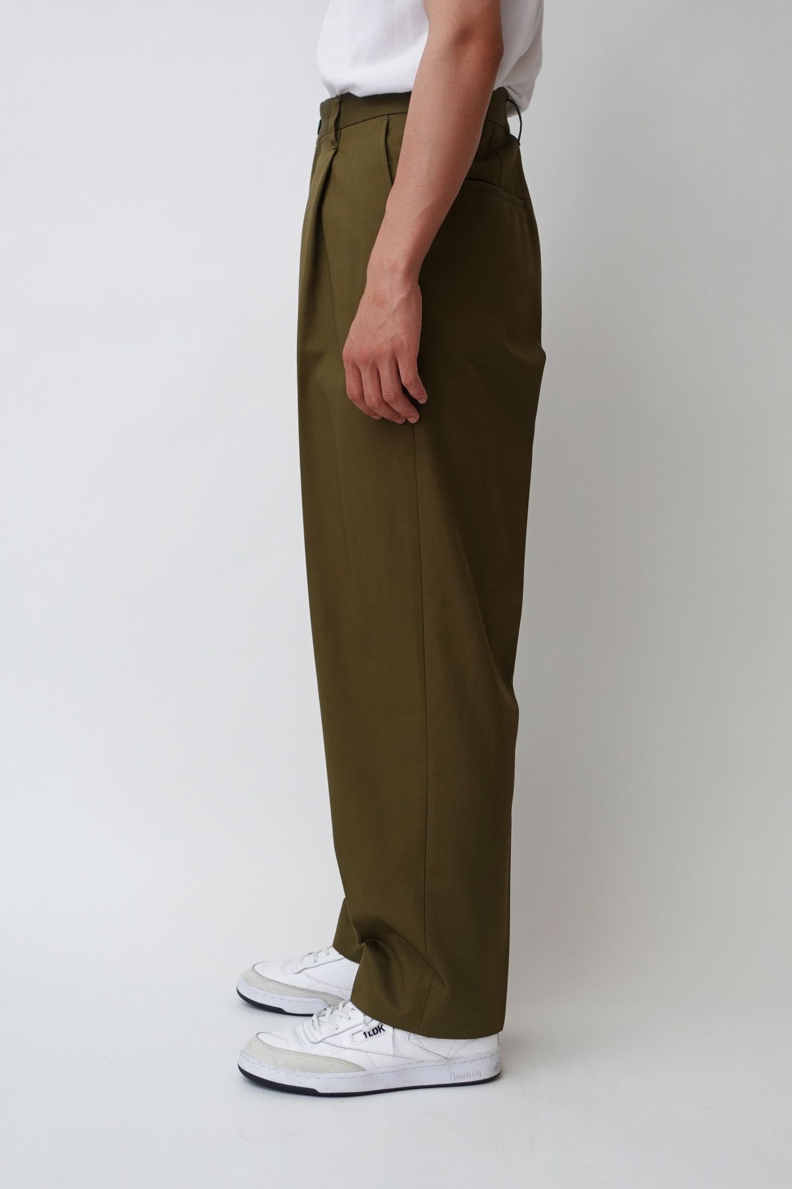 UNIVERSAL PRODUCTS - COTTON 1TUCK TROUSERS/コットン1 ...