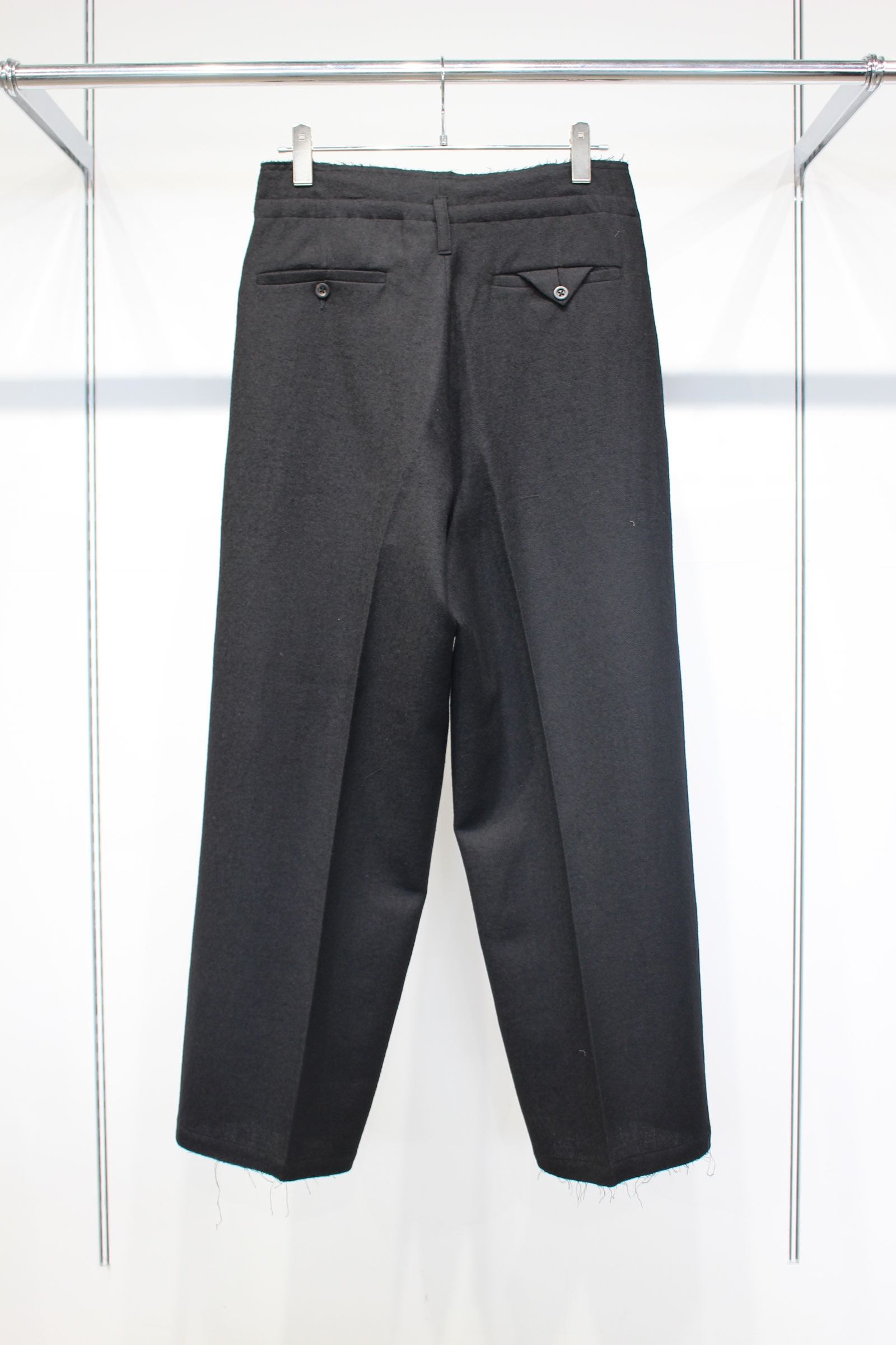 SEMI-DOUBLE TAILORED JACKET | SHRINK WOOL WIDE SLACKS | BLACK | セットアップ