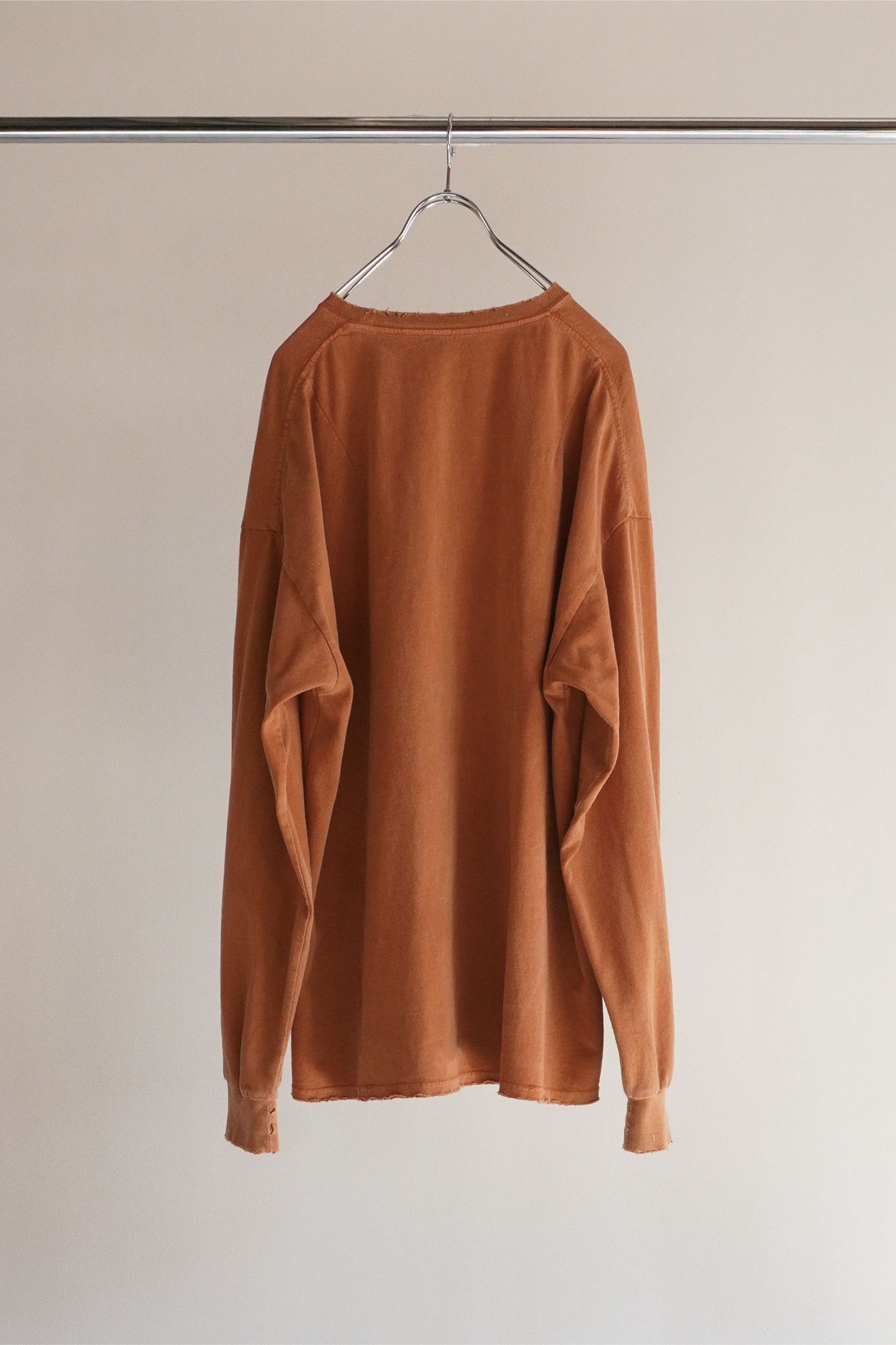 I'm not there DYED LS T-SHIRT（刺繍+プリント） | TERRACOTTA | カットソー