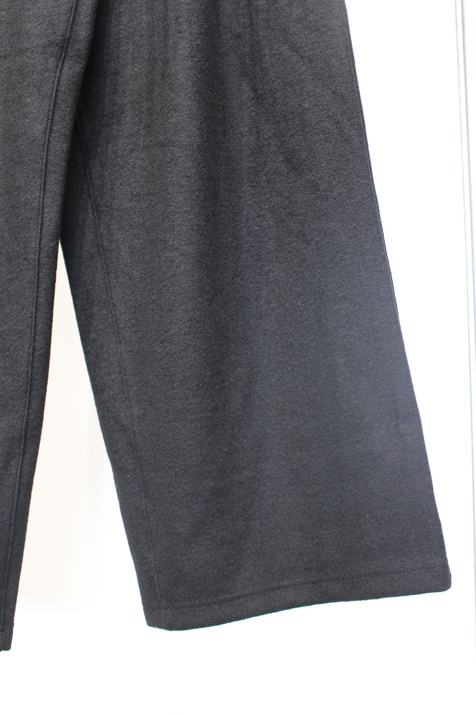 WOOL WIDE EASY TUCK SLACKS | BLACK | スラックス