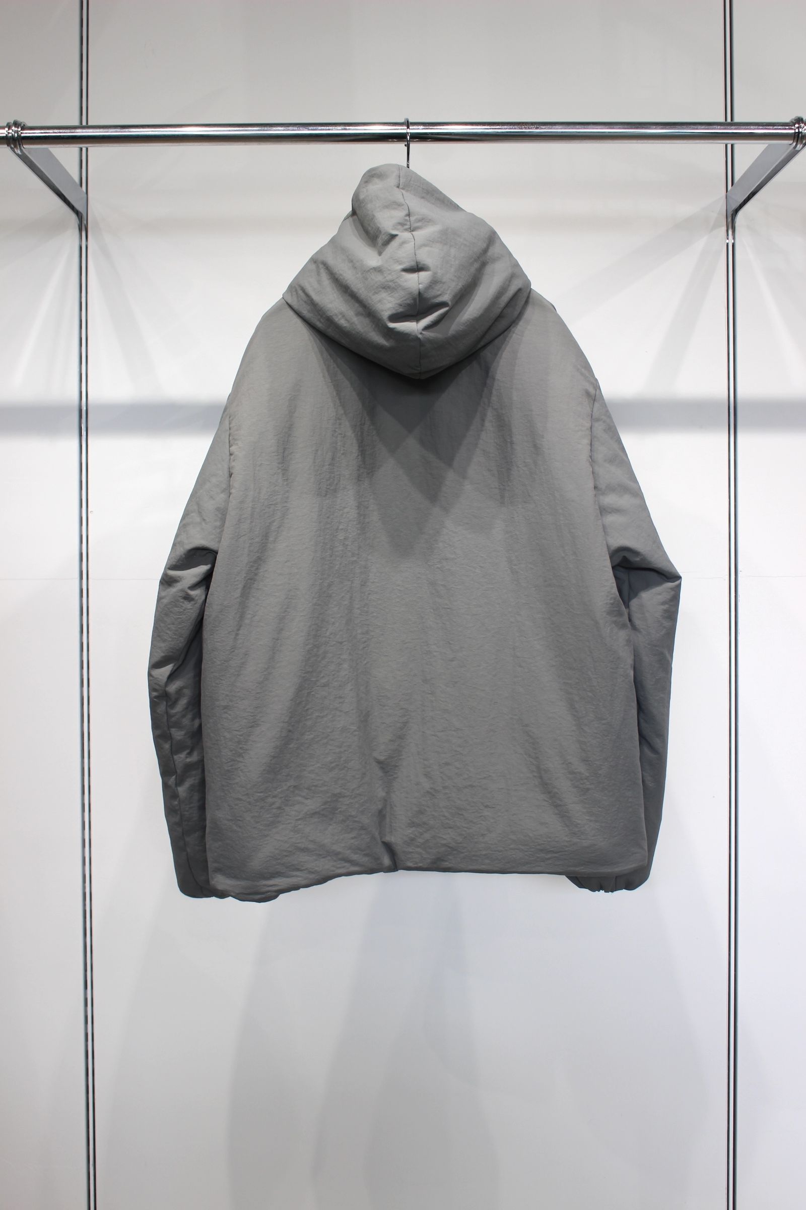 LIGHT SHELL DOWN PARKA | SAGE GRAY | ダウンジャケット
