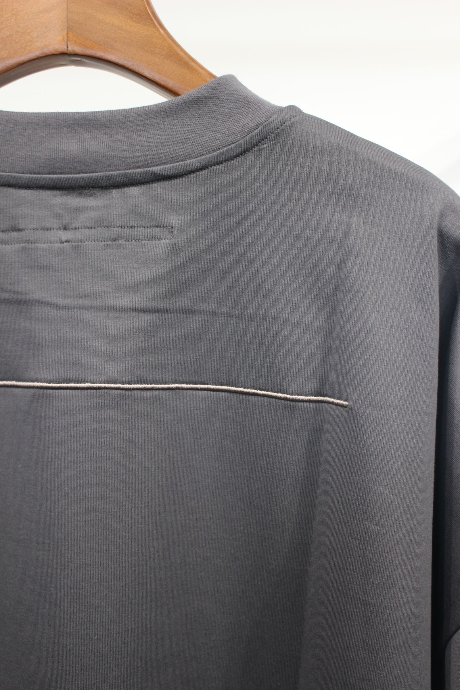 SUAI-SUAI JERSEY LOGO T-SHIRT/ビッグプリントTEE