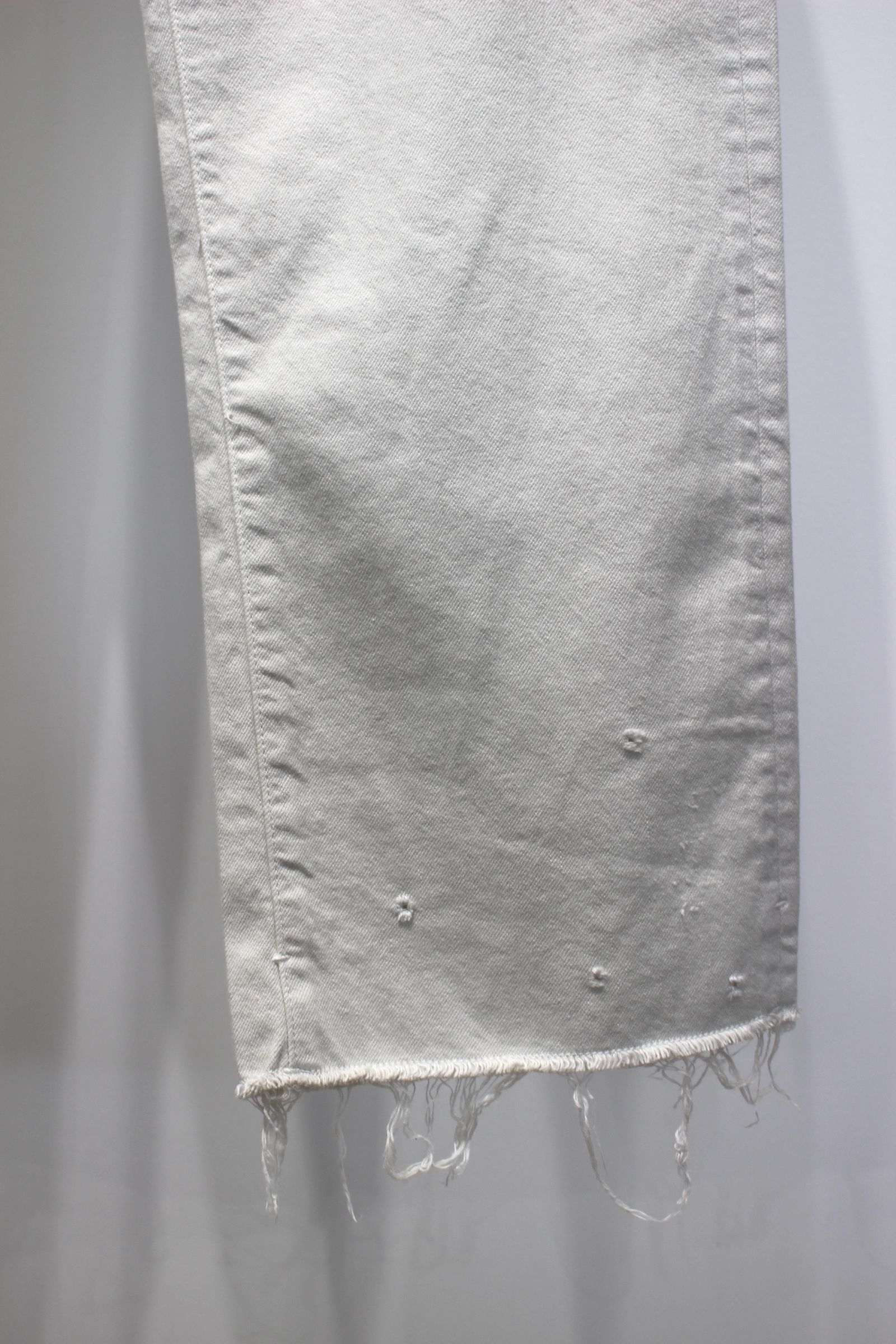 CUT-OFF LENGTH DENIM PANTS | WHITE | デニムパンツ