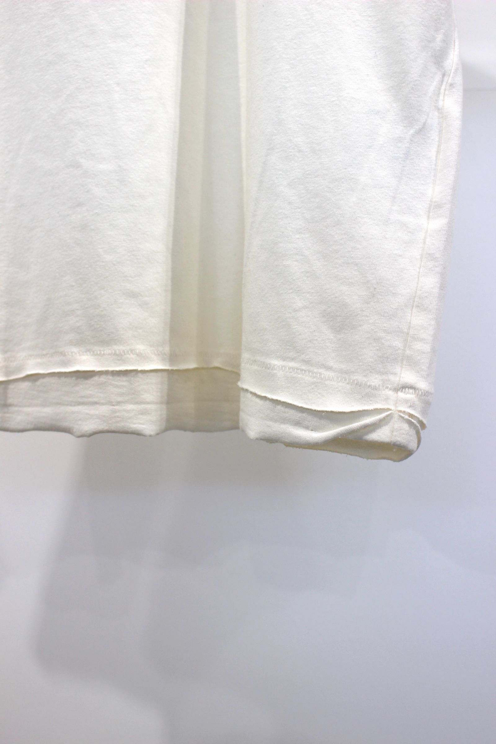 DAMAGE GOTHIC PIGMENT TEE | IVORY | Tシャツ
