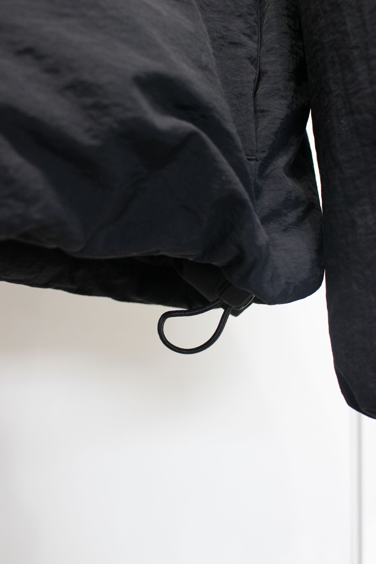 LIGHT SHELL DOWN PARKA | BLACK | ダウンジャケット