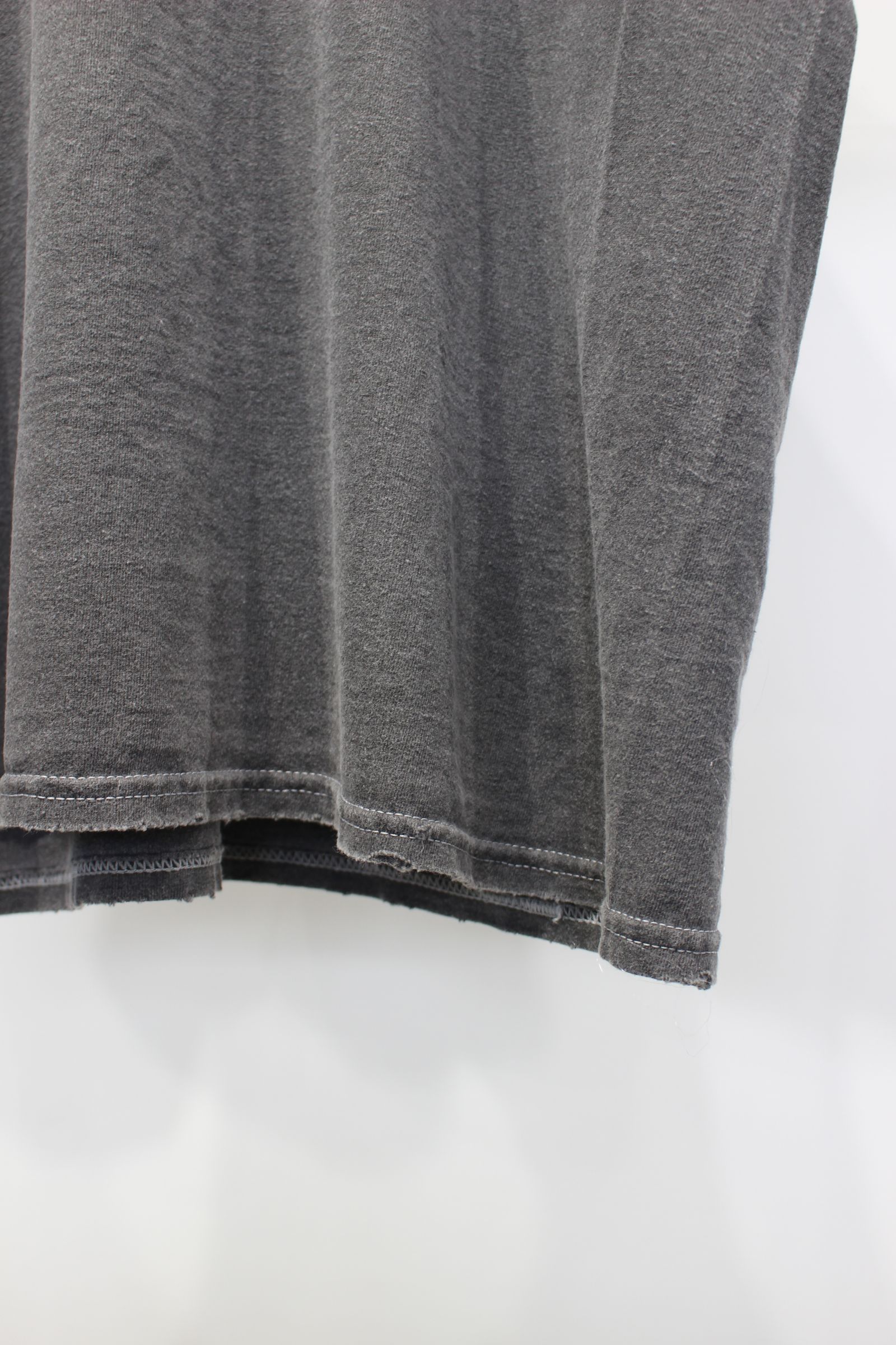 EMBROIDERY DYED T-SHIRT | BLACK | カットソー