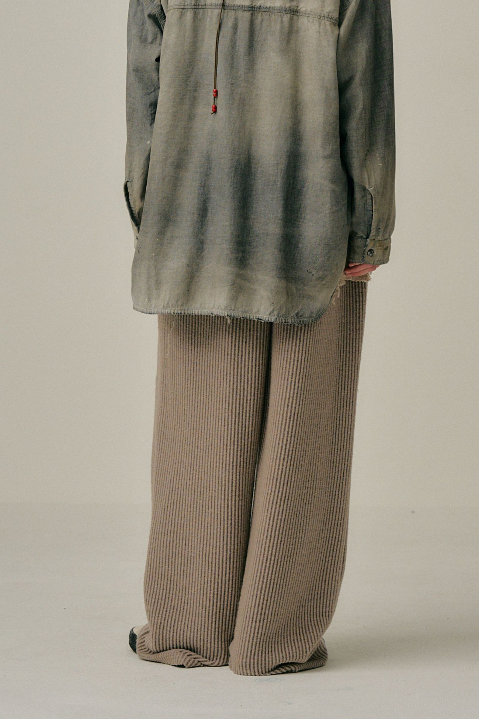 [ラスト1点] WOOLCORD BELTLESS SLACKS | SAND | スラックス