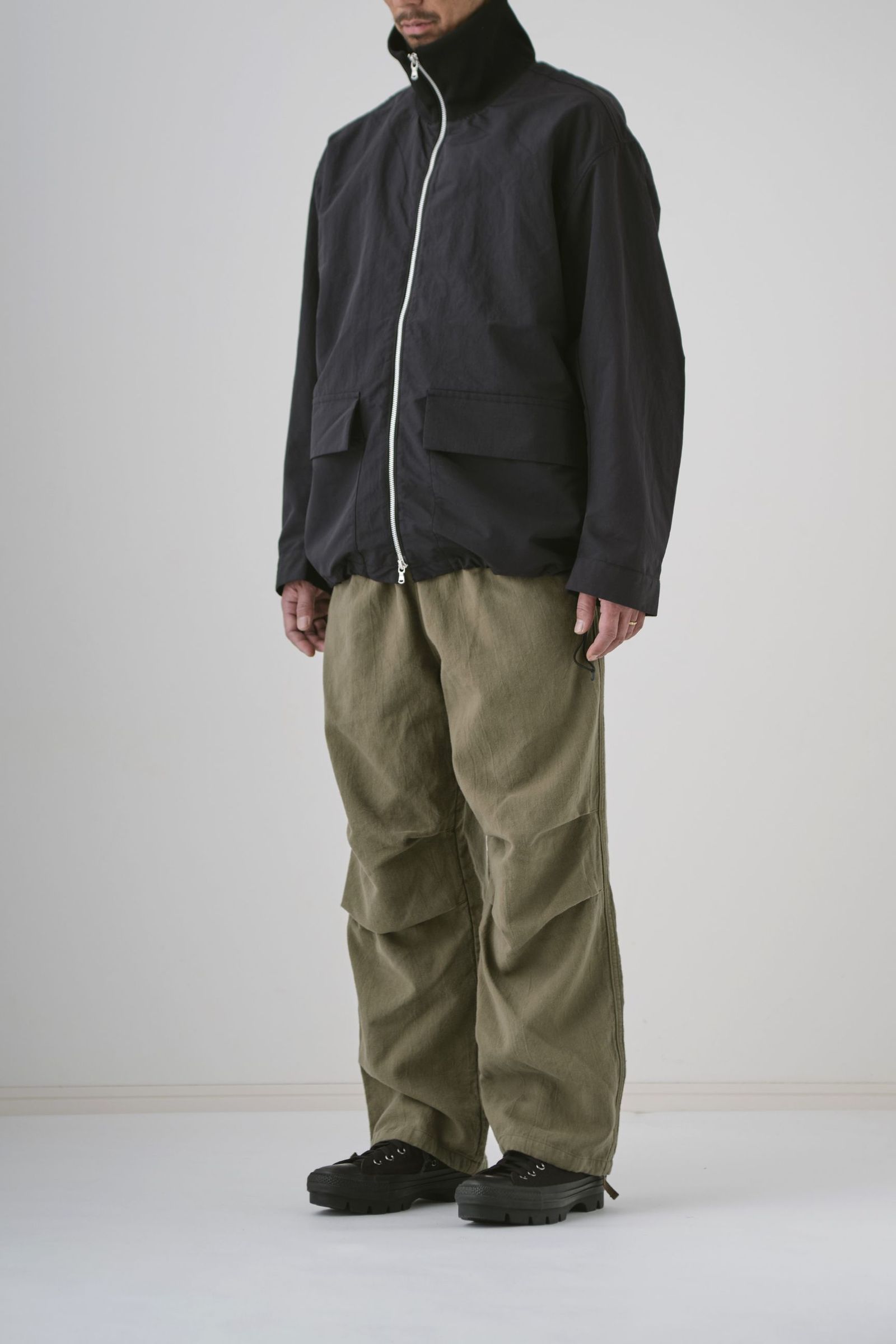 [ラスト1点] HREINN EZ TROUSERS | OLIVE | パンツ