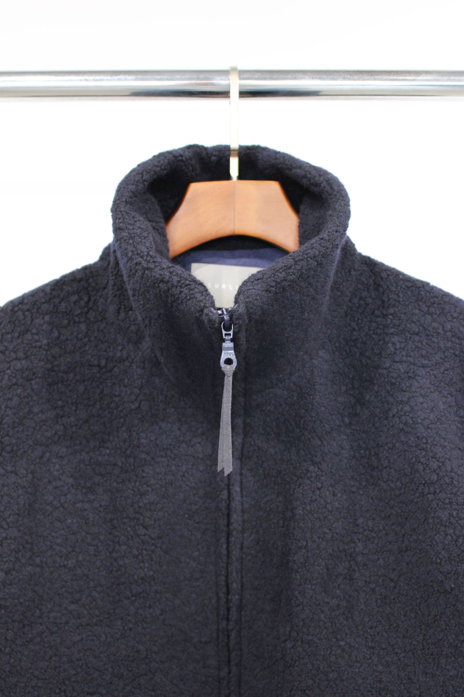 RECYCLED WOOL TUBE-NECK BLOUSON/NAVY