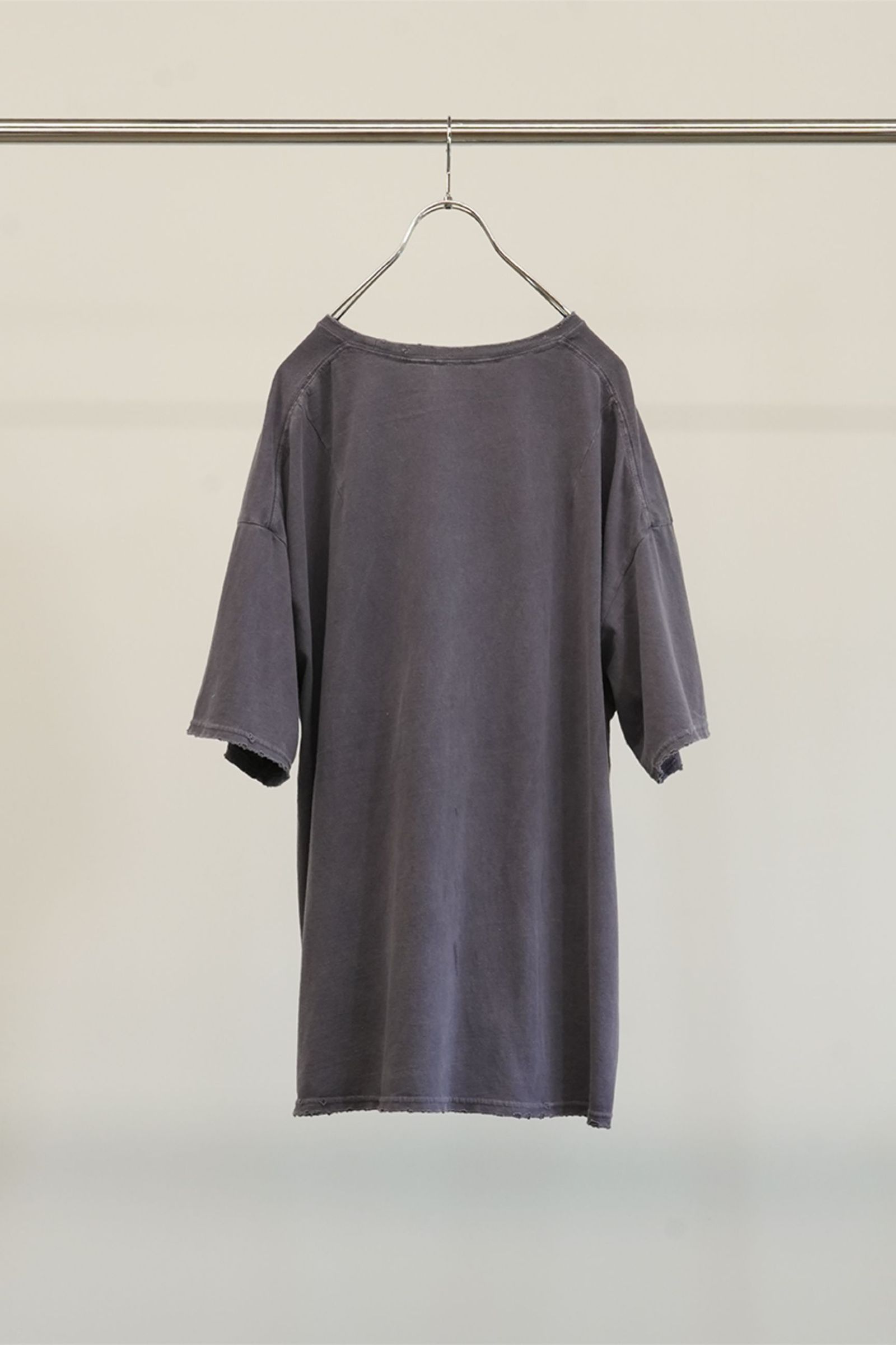 EMBROIDERY DYED T-SHIRT | PURPLE | カットソー