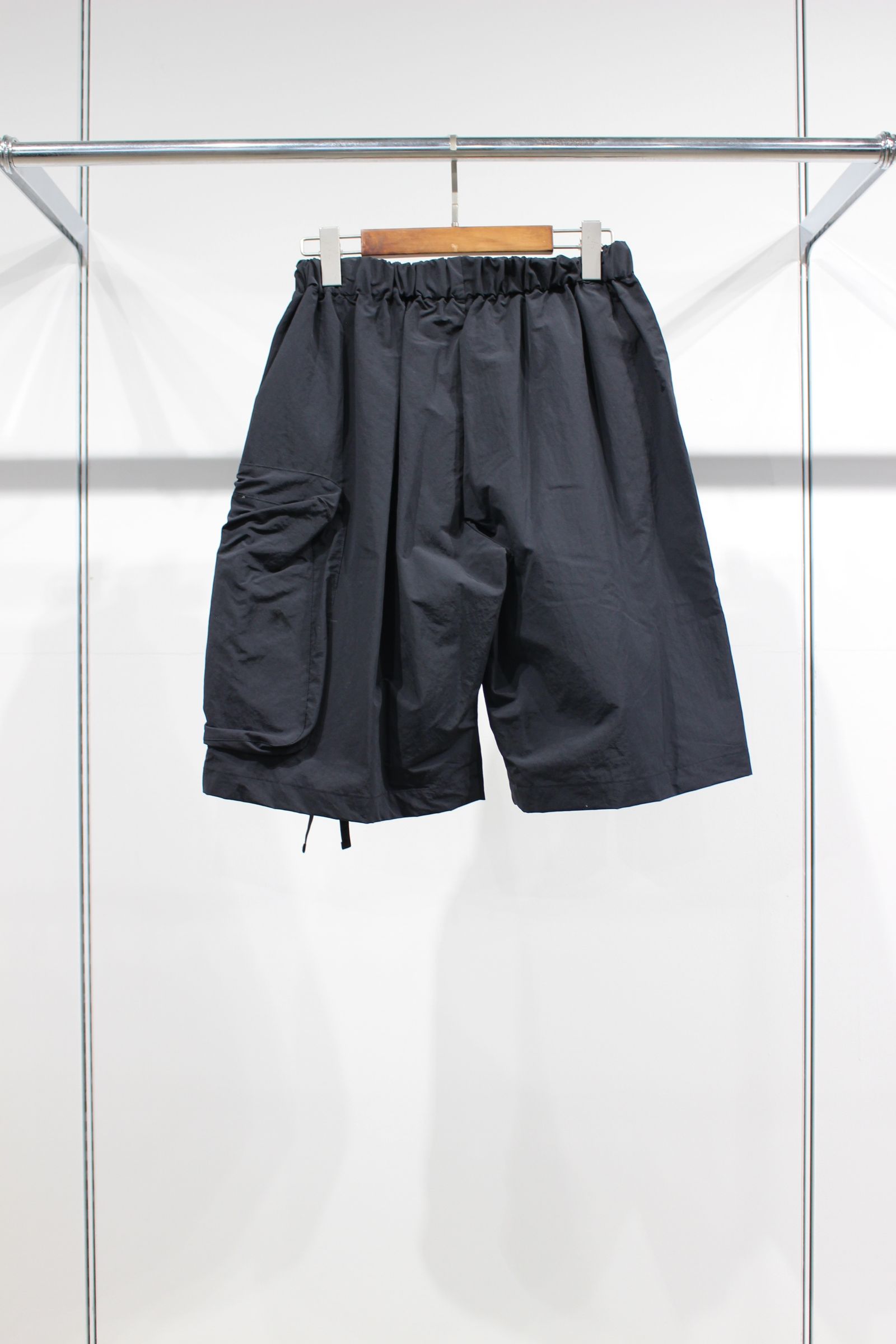 my beautiful landlet - NYLON TAFFETA WIDE SHORT PANTS | NAVY
