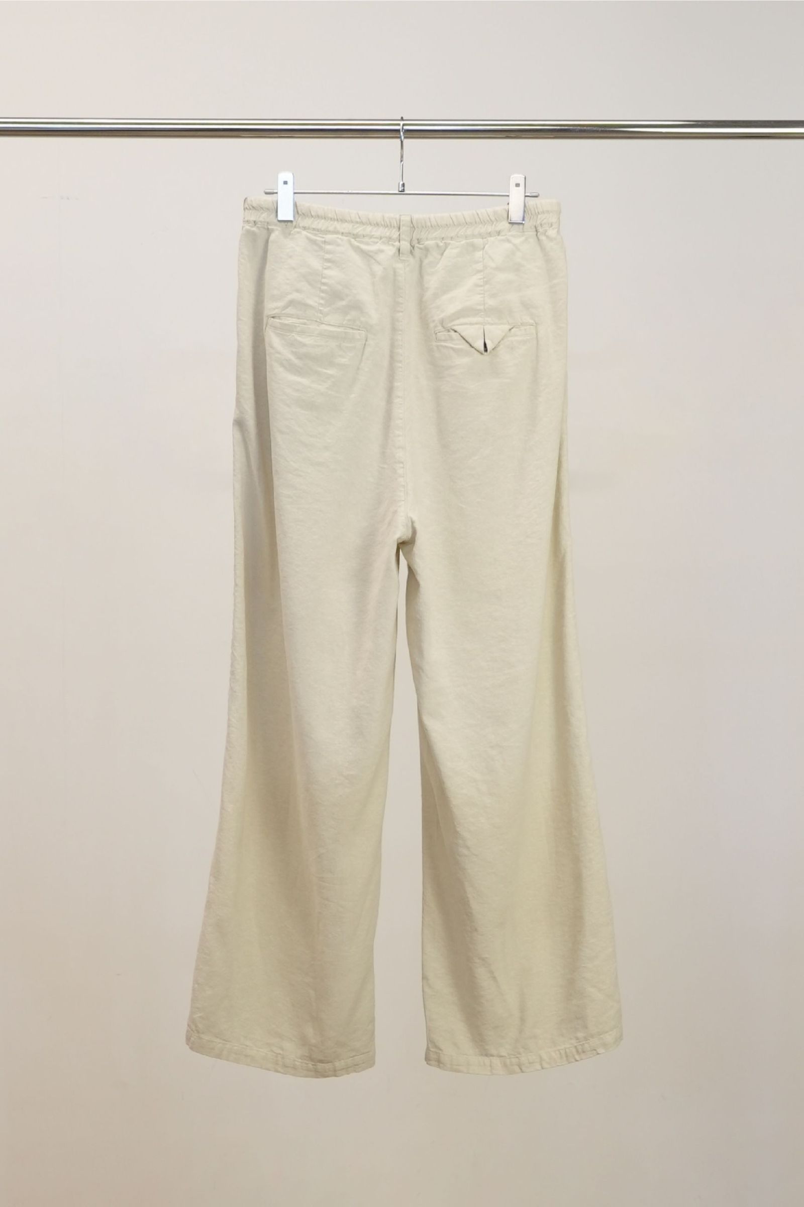 S/L TUCK EASY SLACKS | D.WHITE | スラックス