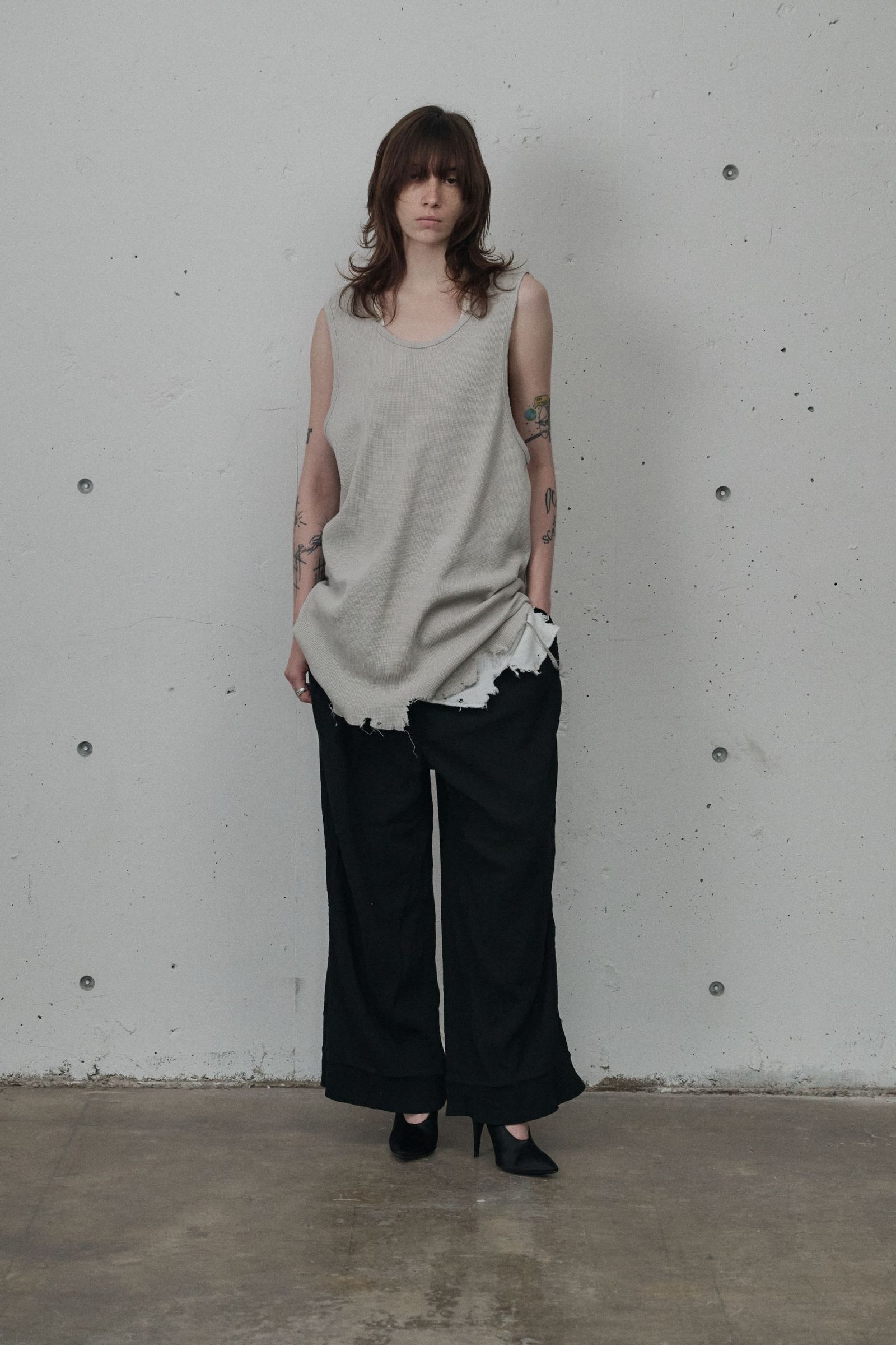 DAMAGE WAFFLE TANK | GREIGE | タンクトップ